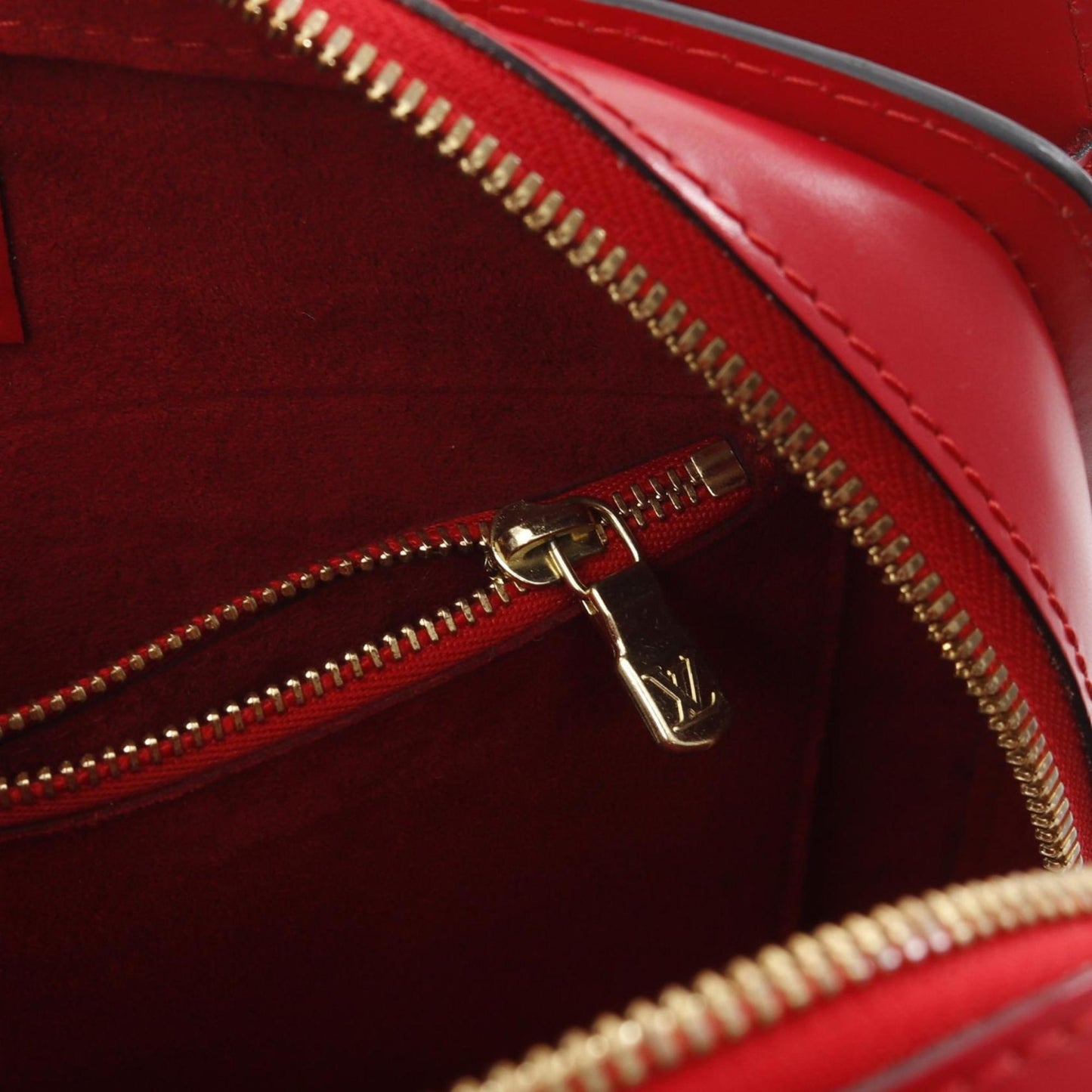 Louis Vuitton Pont Neuf, Red, Leather, handbag