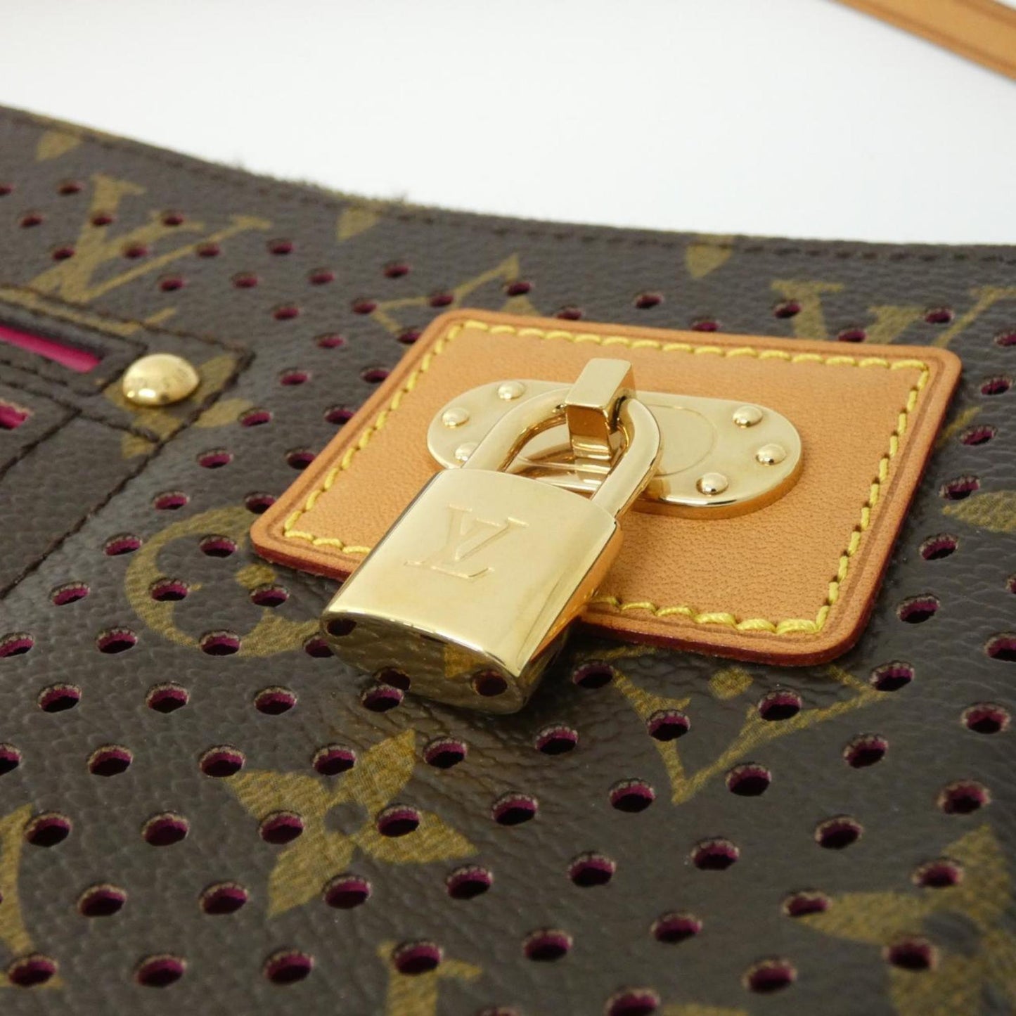 Louis Vuitton Pochette Accessoire, Brown, Canvas, clutch
