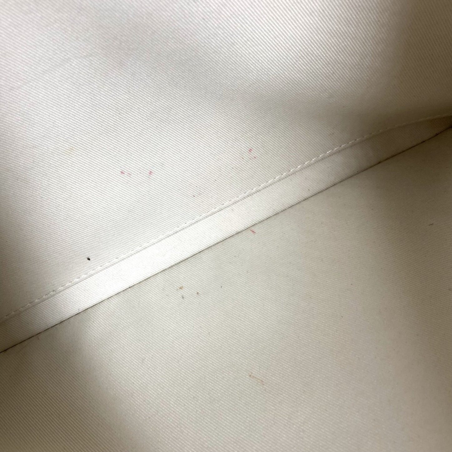 Louis Vuitton Pochette A4, White, Leather, clutch