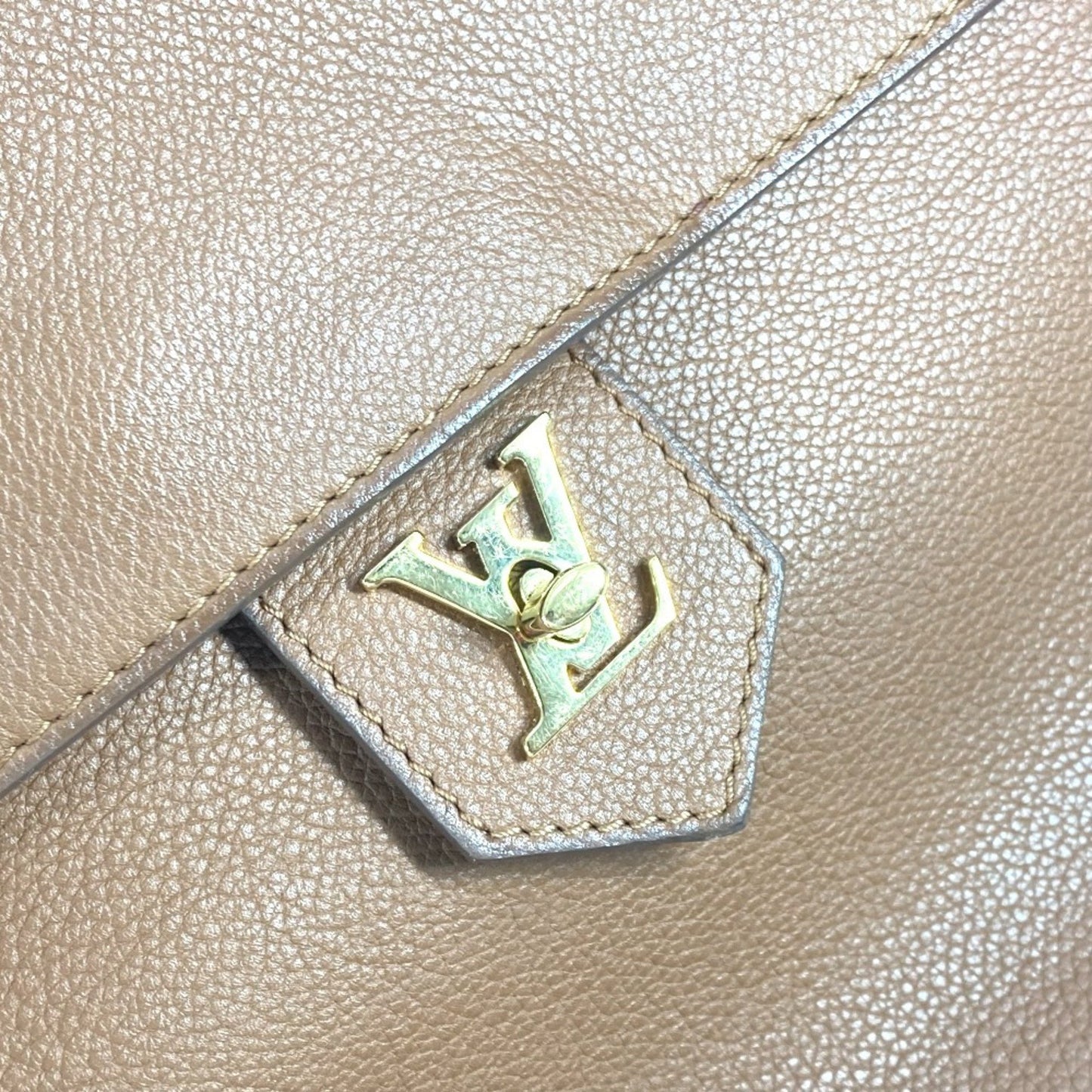 Louis Vuitton Lockme, Brown, Leather, tote