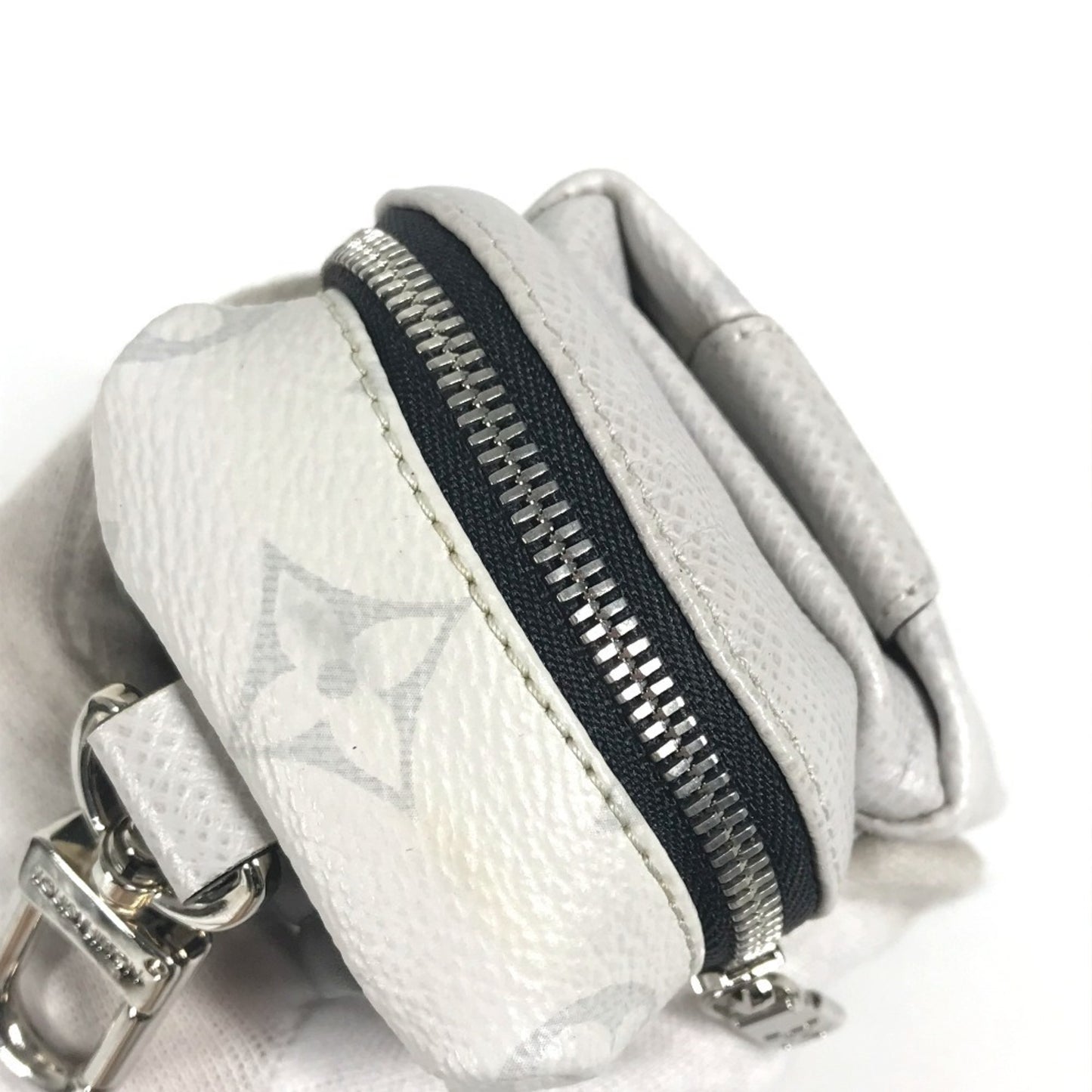 Louis Vuitton Pochette Clés, White, Canvas, wallet