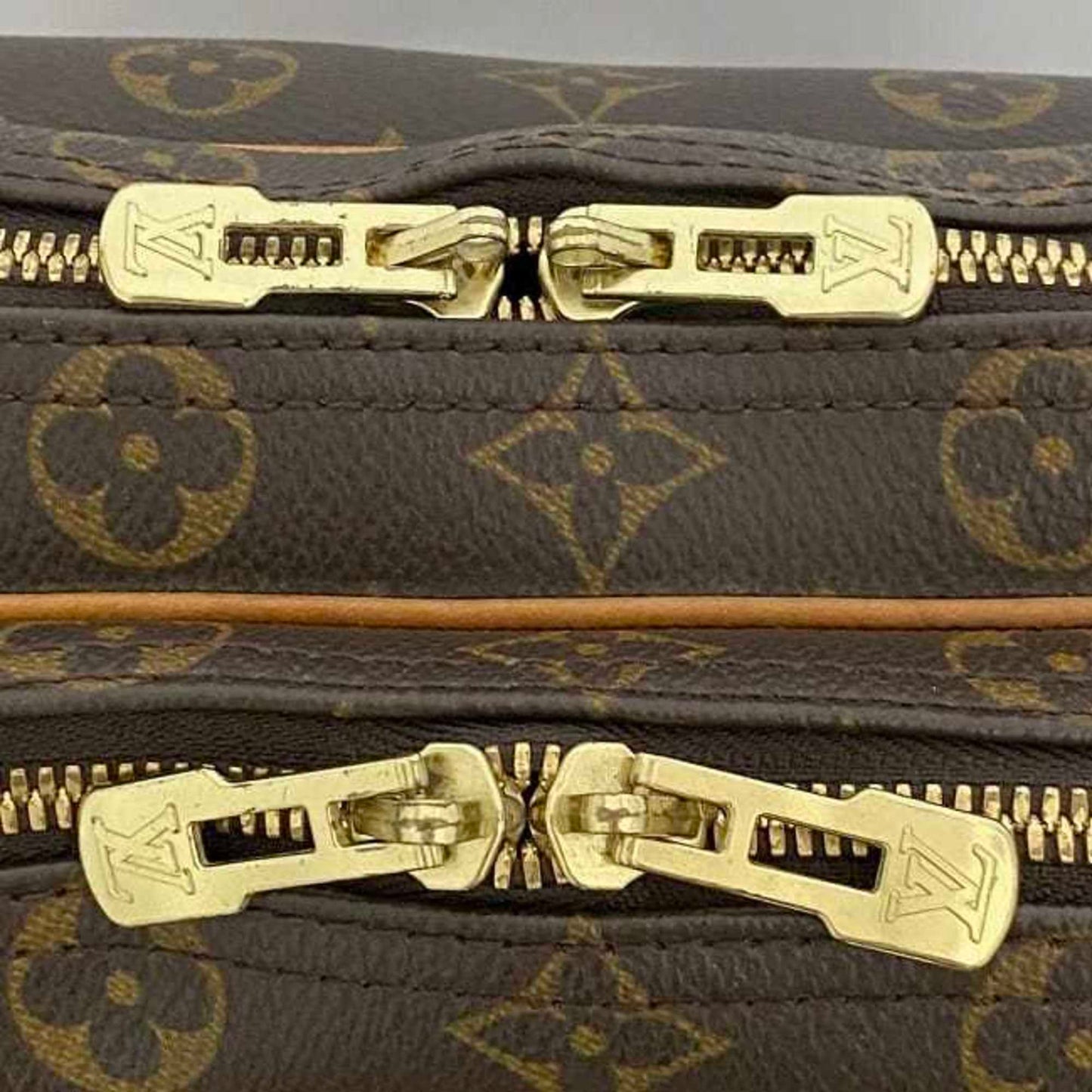 Louis Vuitton Reporter, Brown, Canvas, shoulder