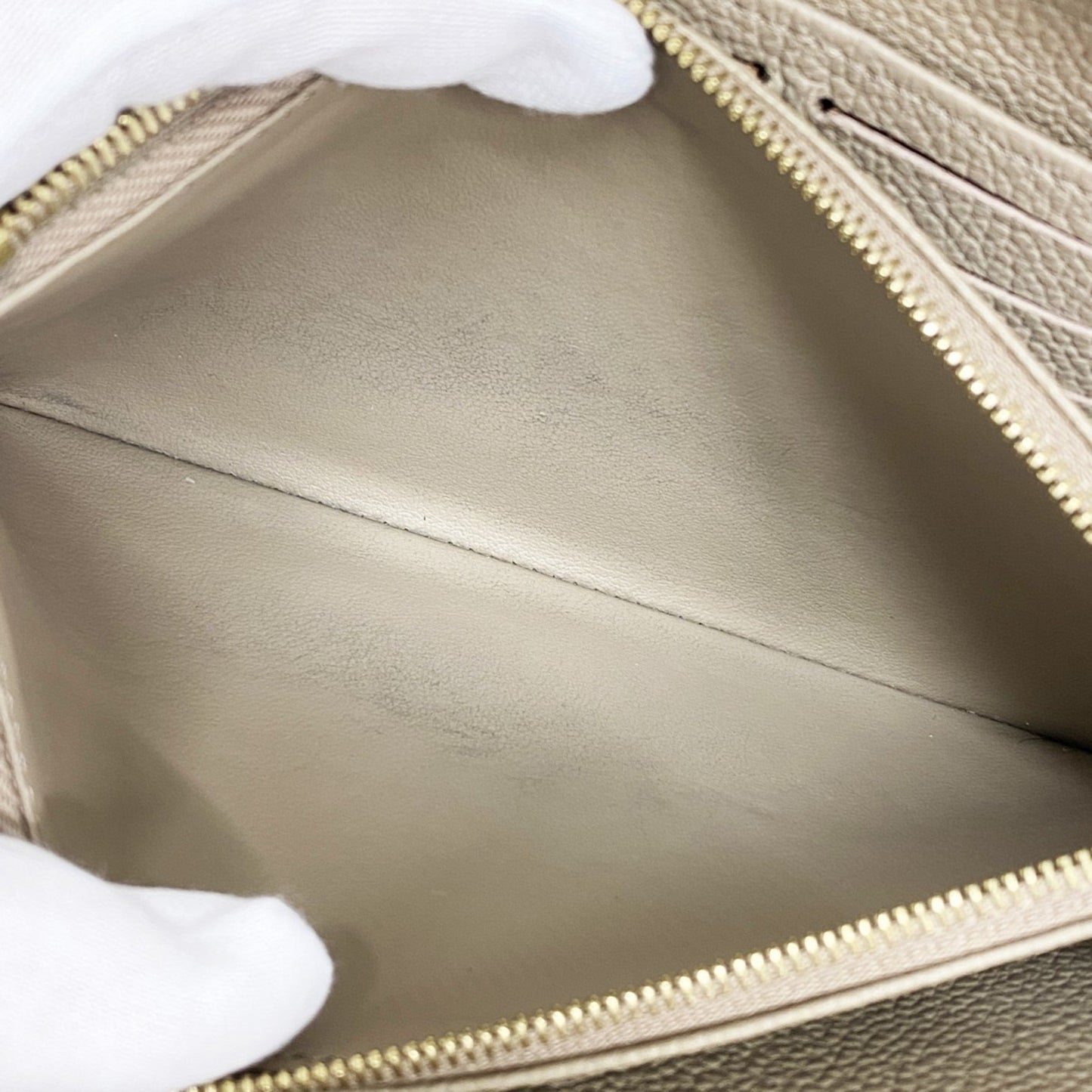 Louis Vuitton Zippy wallet, Beige, Leather, wallet
