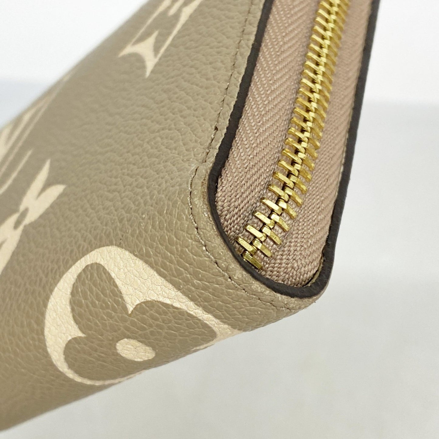 Louis Vuitton Zippy wallet, Beige, Leather, wallet