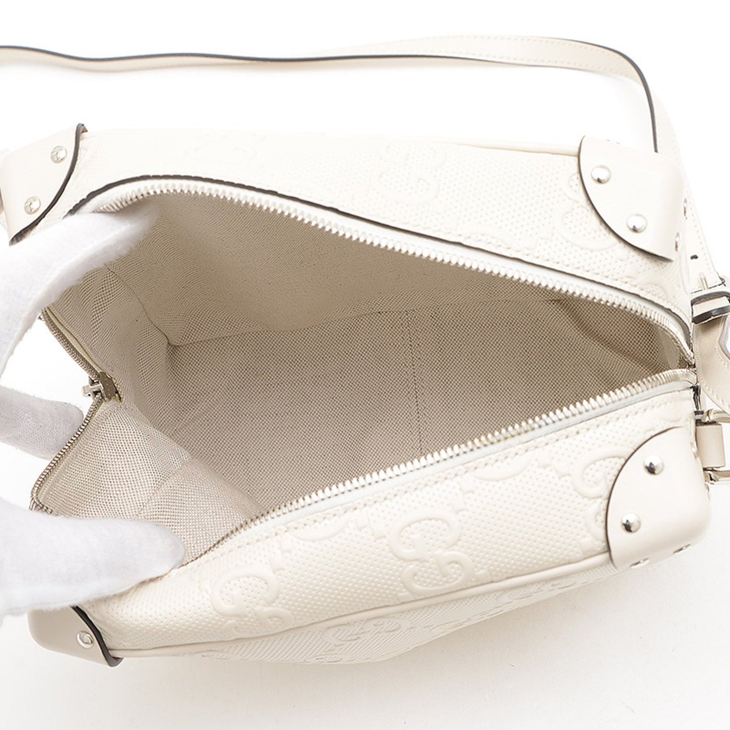 Gucci GG embossé, White, Leather, shoulder
