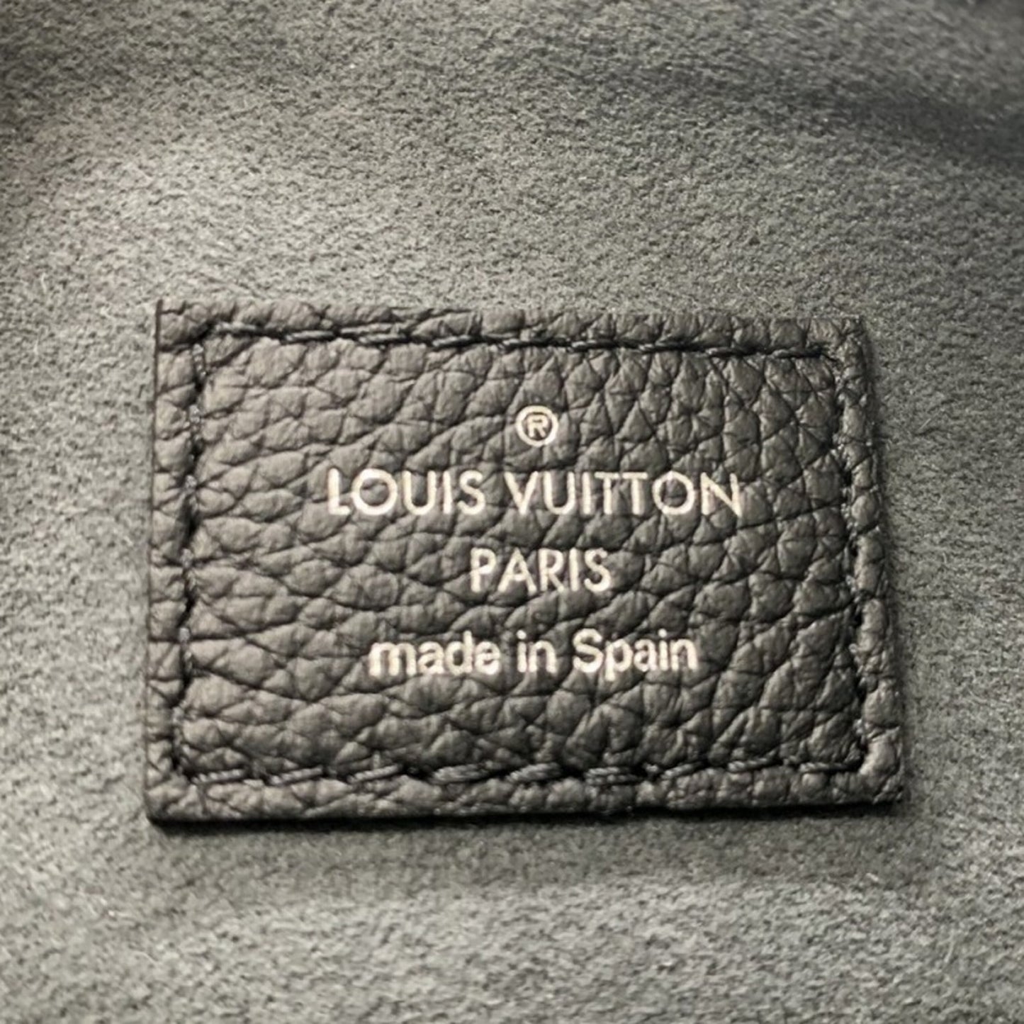 Louis Vuitton Mahina, Black, Leather, shoulder