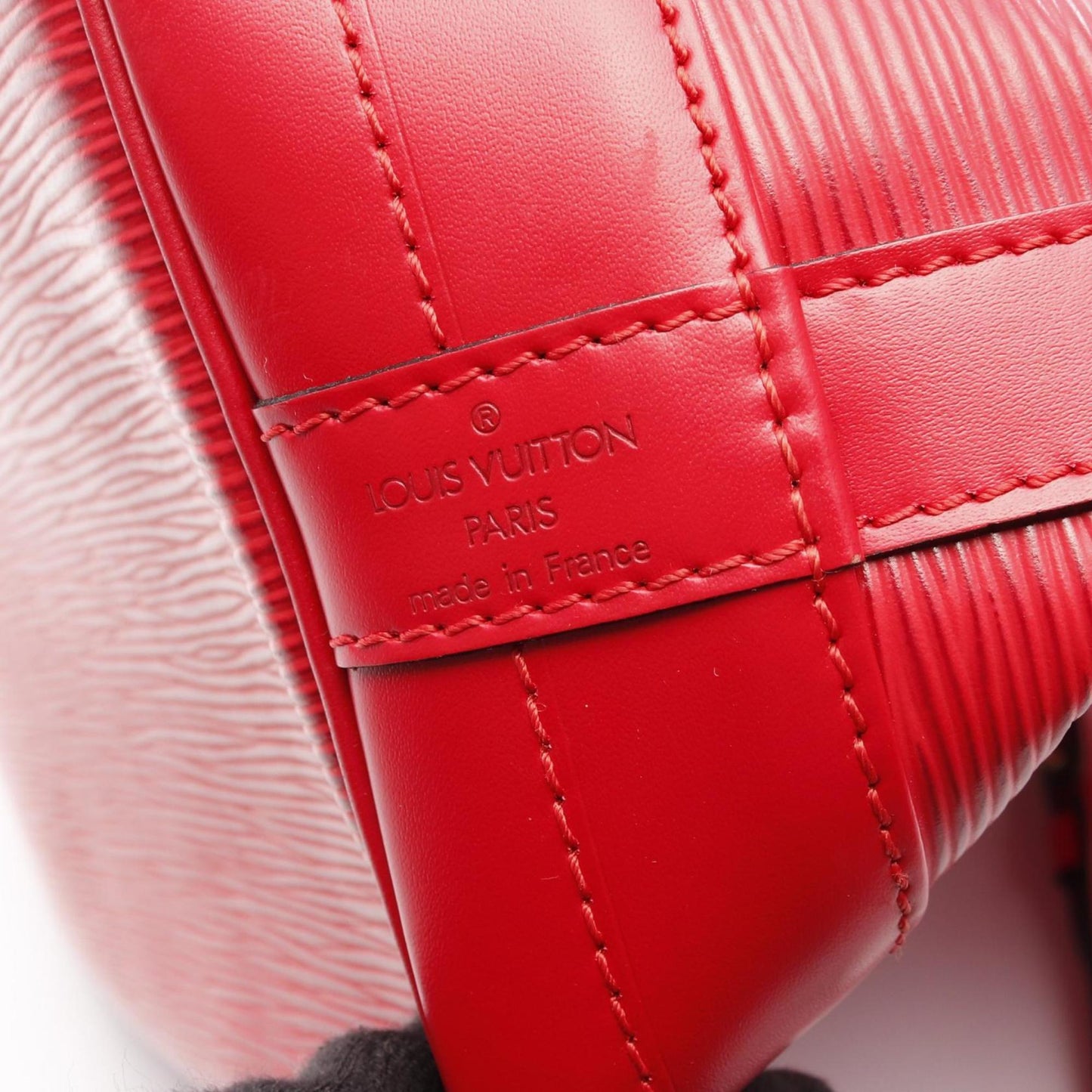Louis Vuitton Noe, Red, Leather, shoulder
