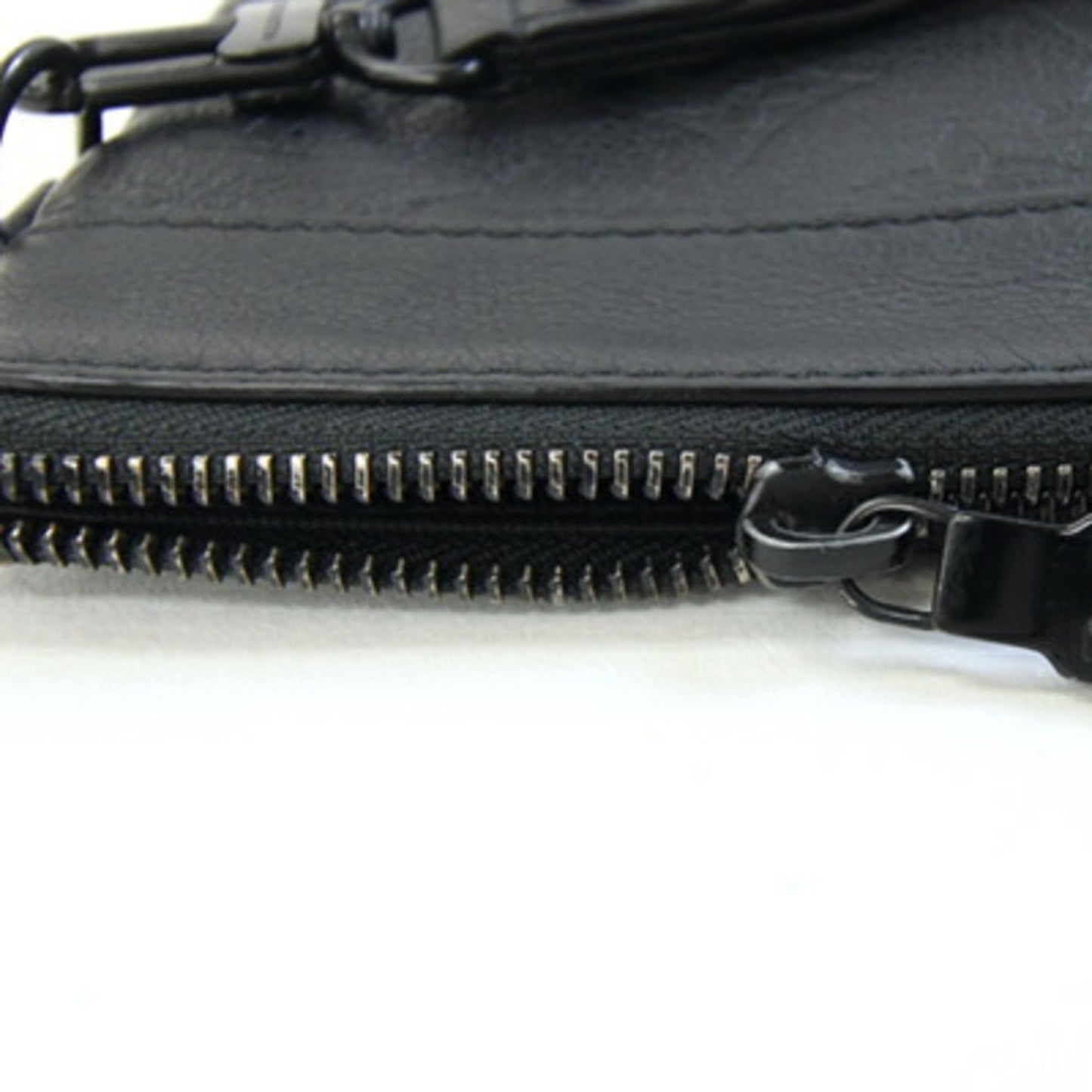 Louis Vuitton Pochette To-Go, Black, Leather, clutch