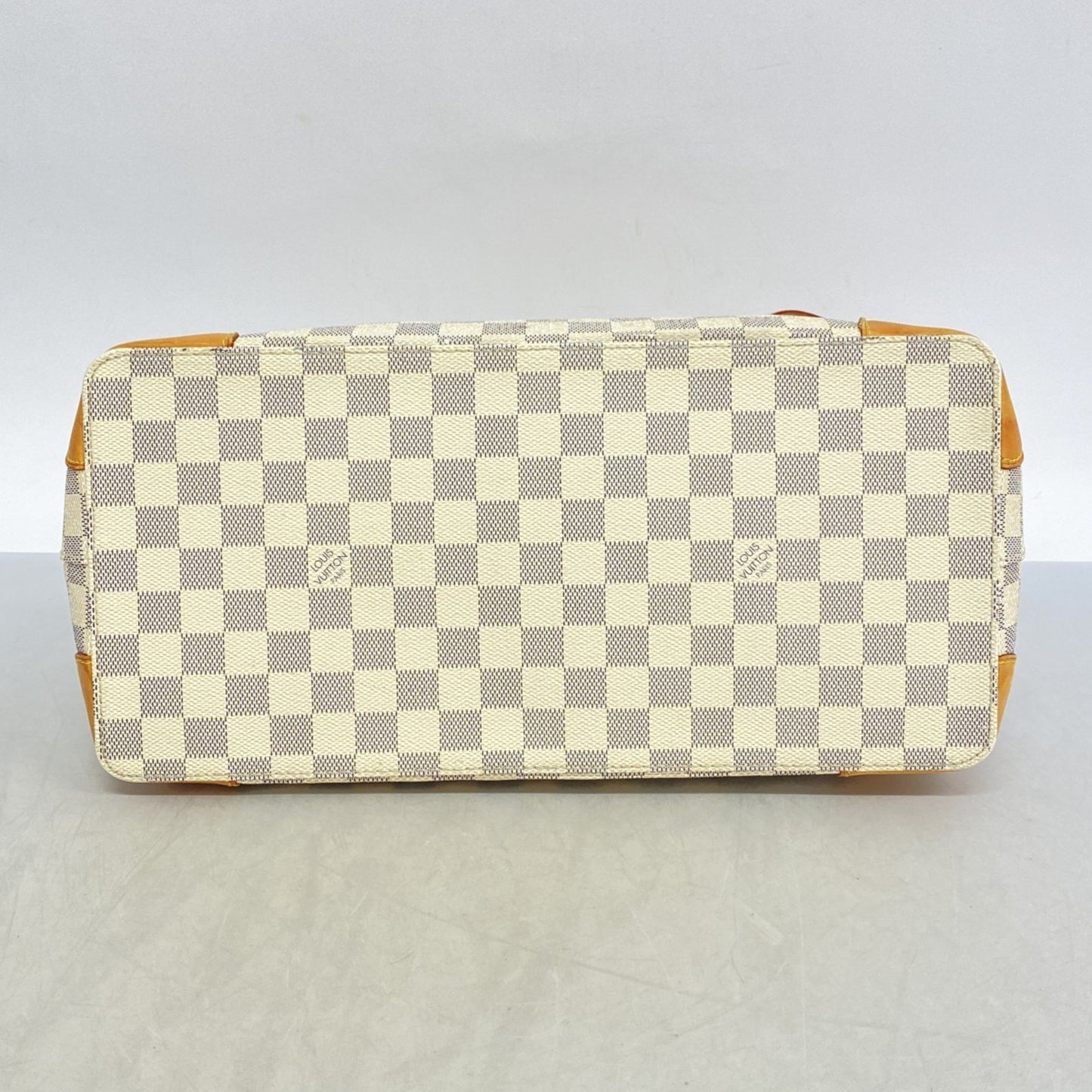Louis Vuitton Hampstead, White, Canvas, tote