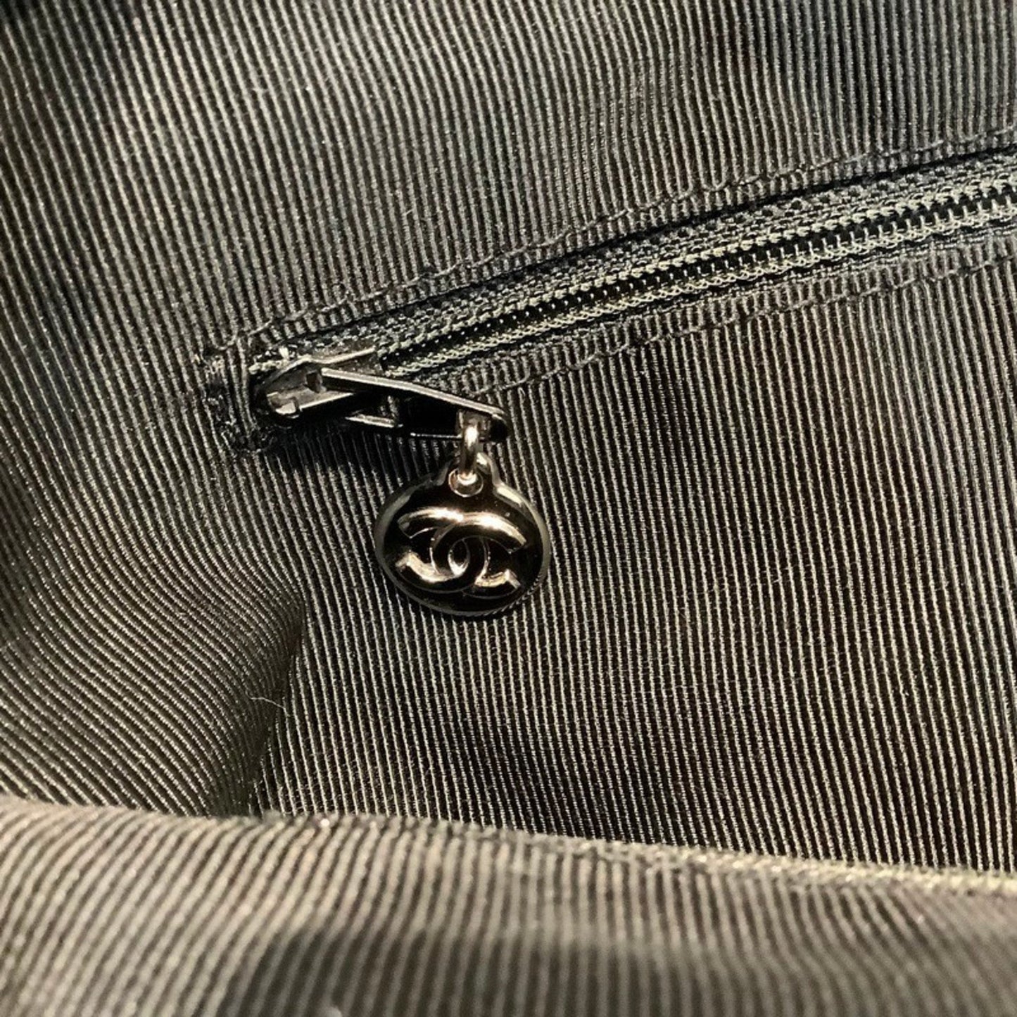 Chanel Logo CC, Black, Leather, tote