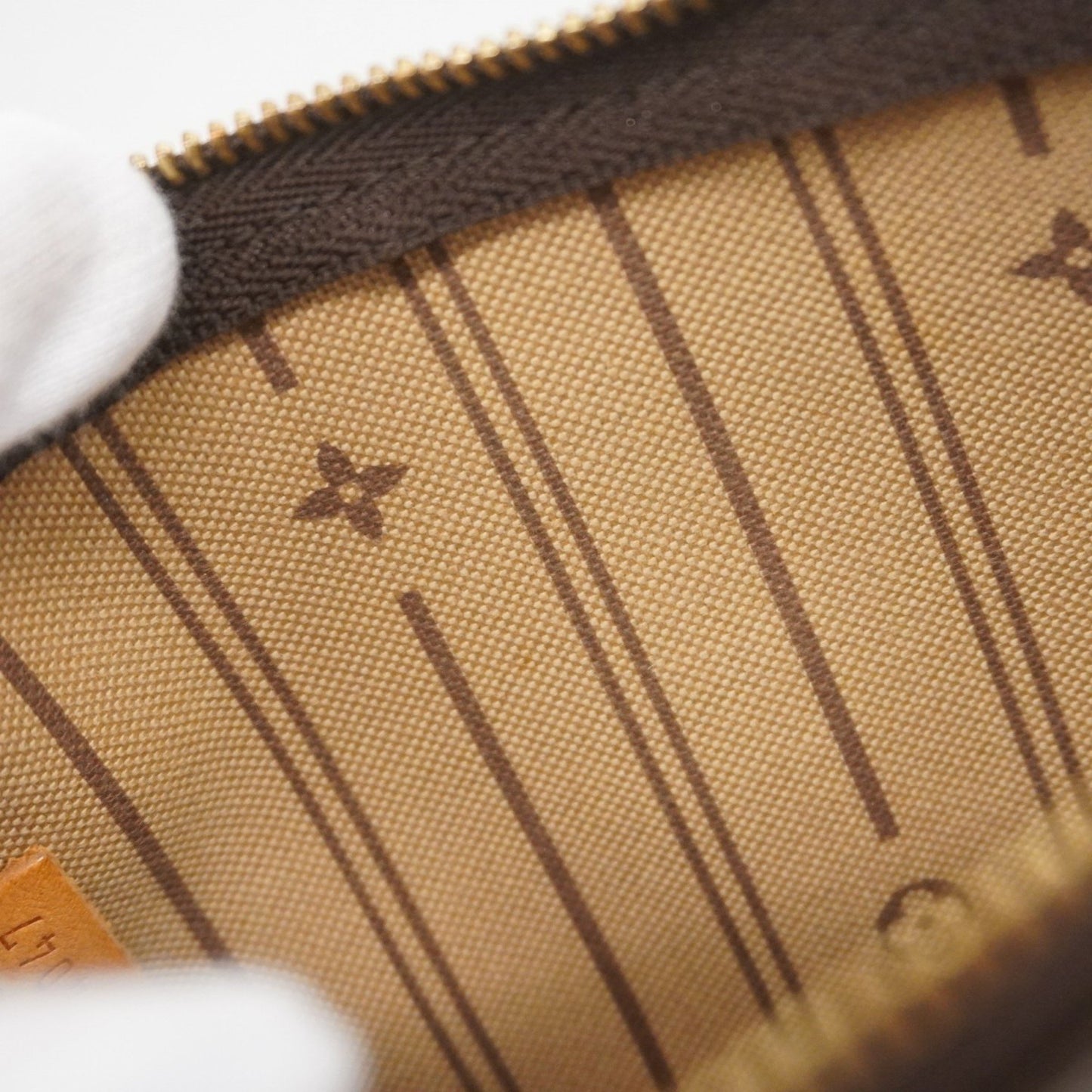 Louis Vuitton Mini Pochette Accessoires, Brown, Canvas, clutch