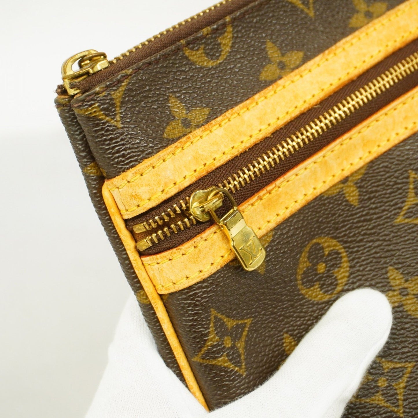 Louis Vuitton Bosphore, Brown, Canvas, shoulder