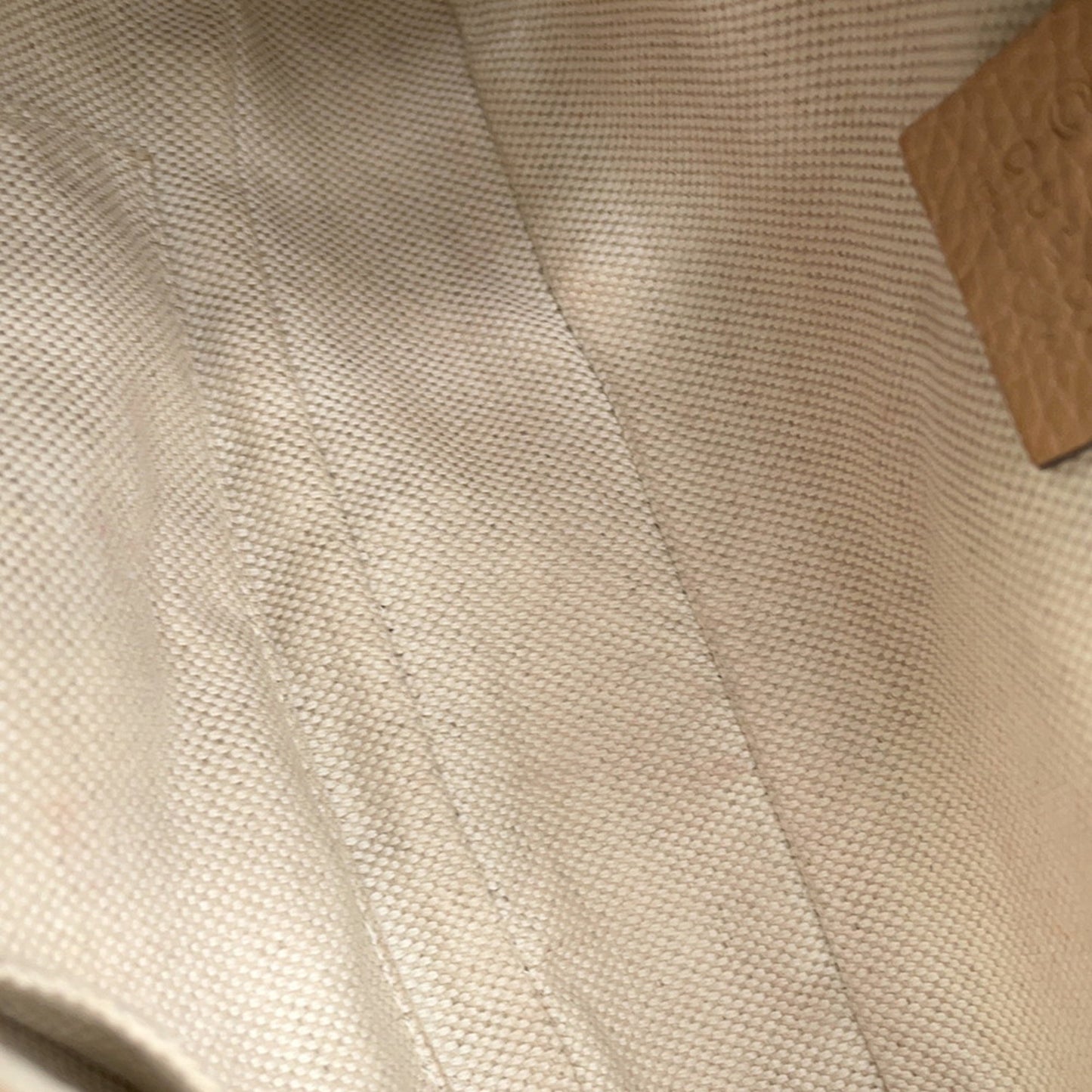 Gucci Interlocking G, Beige, Leather, shoulder