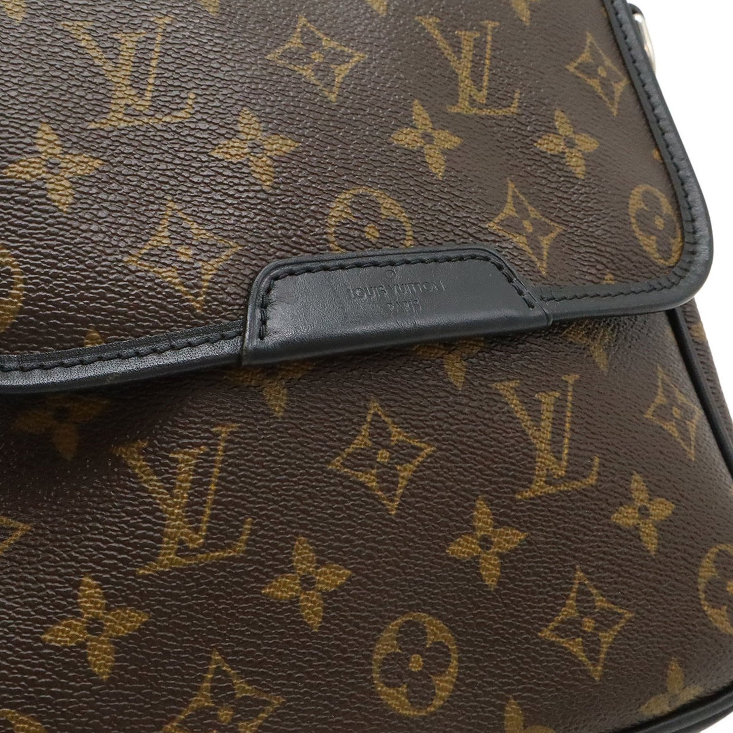Louis Vuitton Bass, Brown, Canvas, clutch
