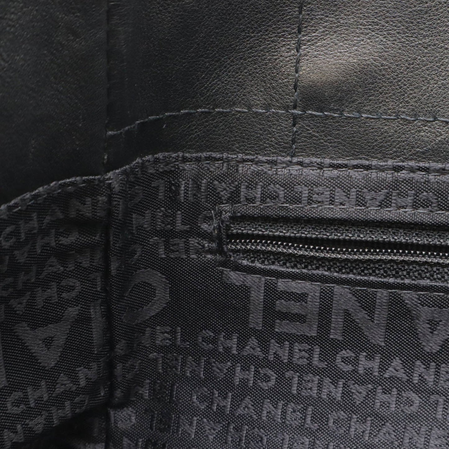 Chanel Chocolate bar, Black, Leather, handbag
