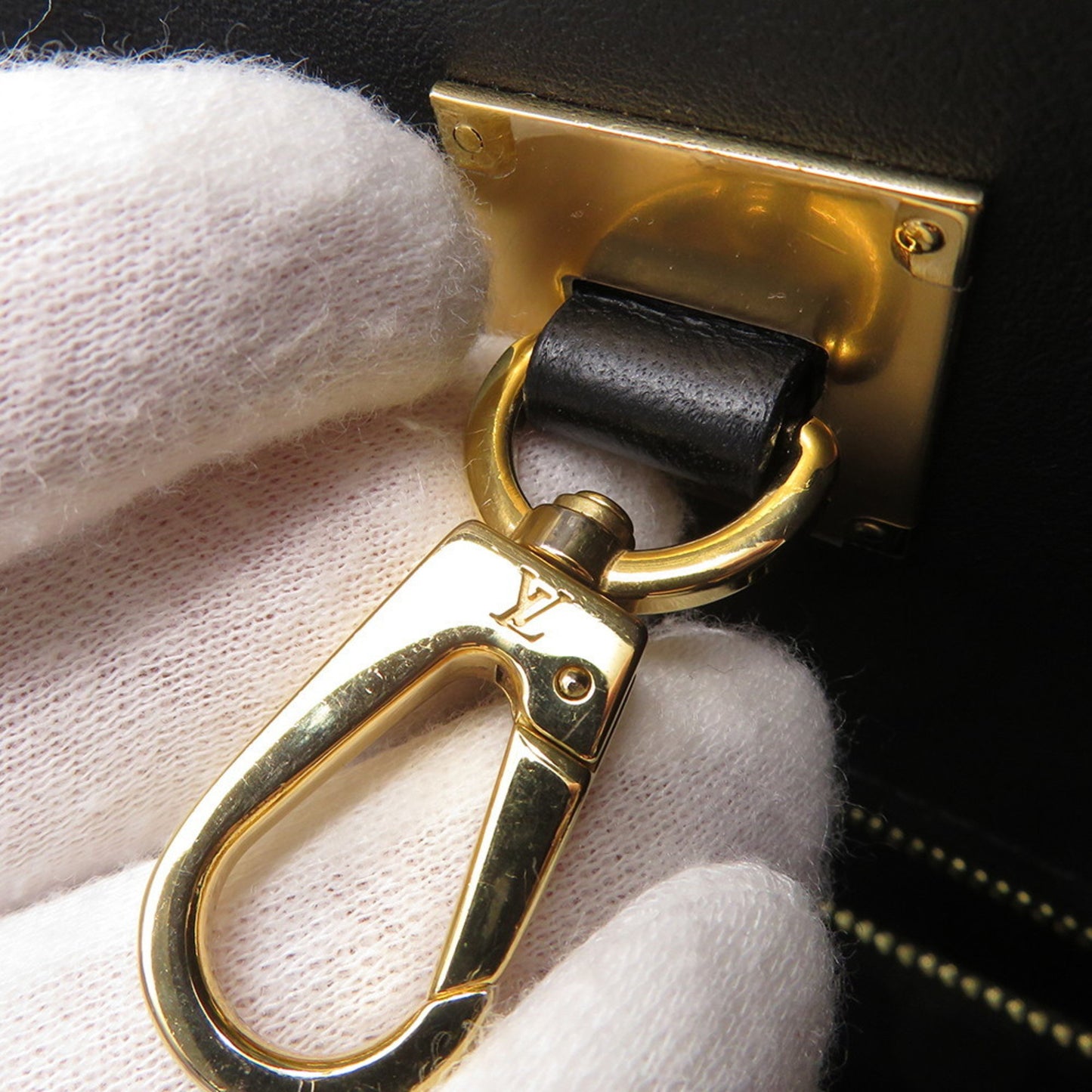 Louis Vuitton Milla, Black, Leather, handbag