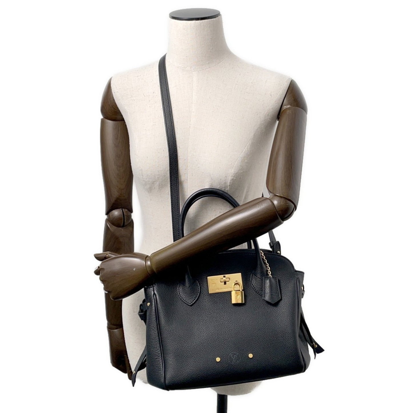 Louis Vuitton Milla, Black, Leather, handbag