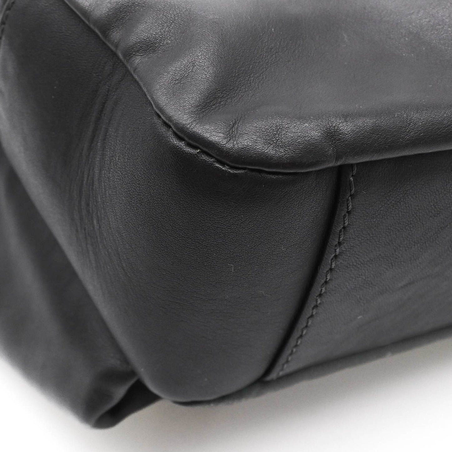 Louis Vuitton V Line Cross, Black, Leather, clutch