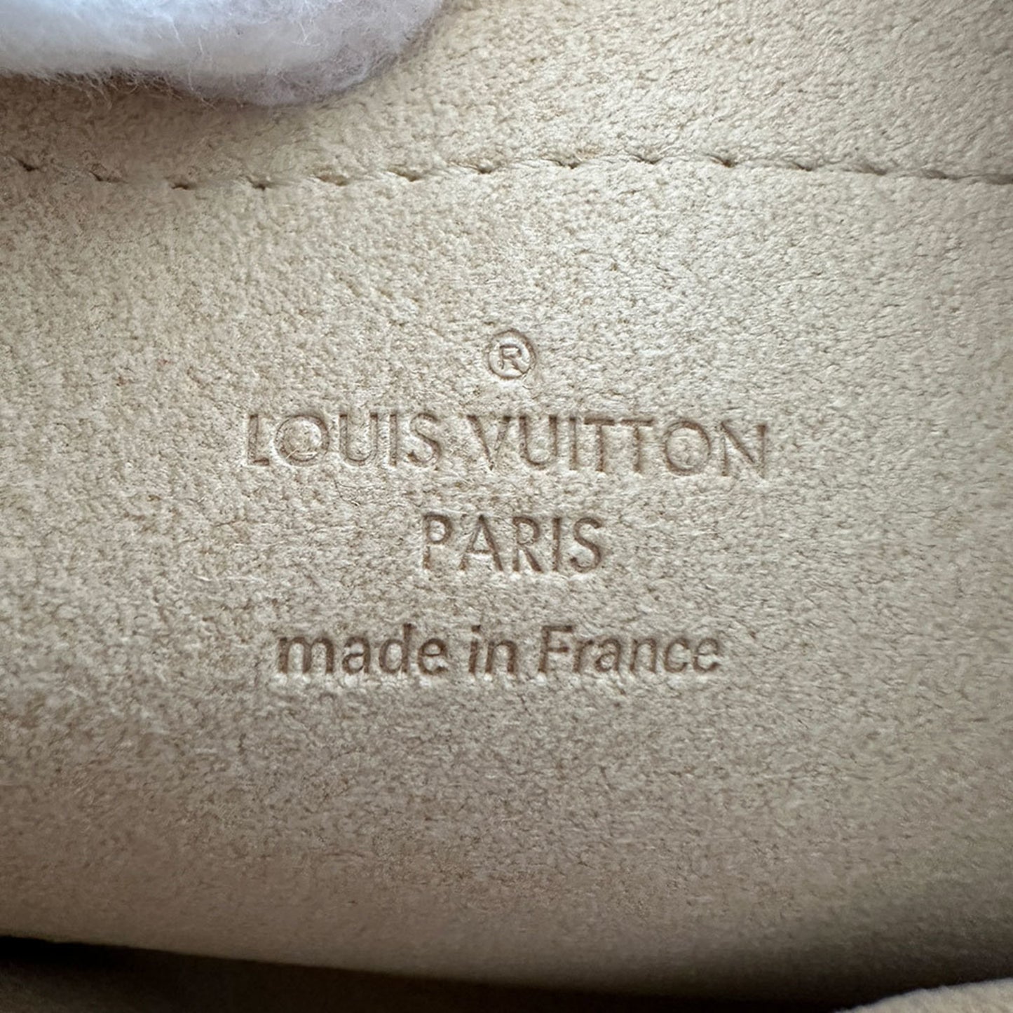 Louis Vuitton Milla, White, Canvas, clutch