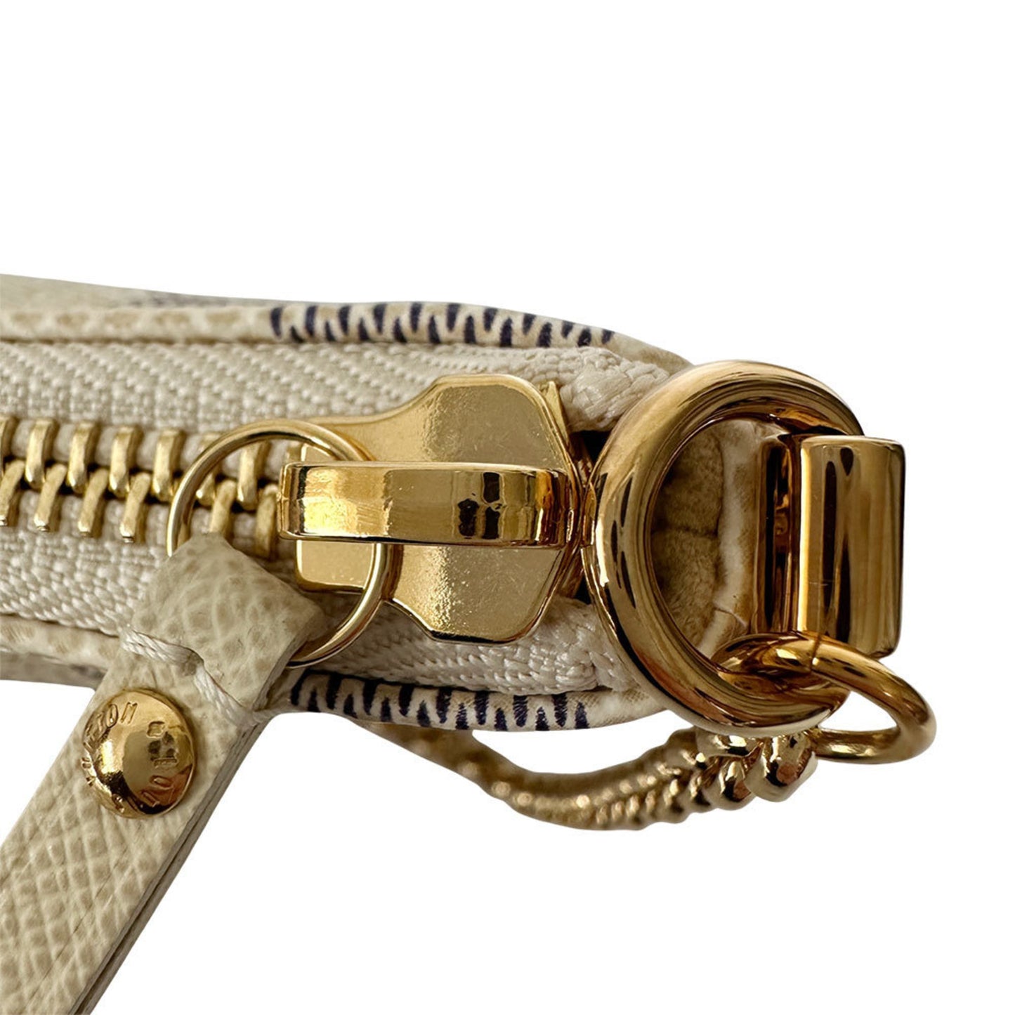 Louis Vuitton Milla, White, Canvas, clutch