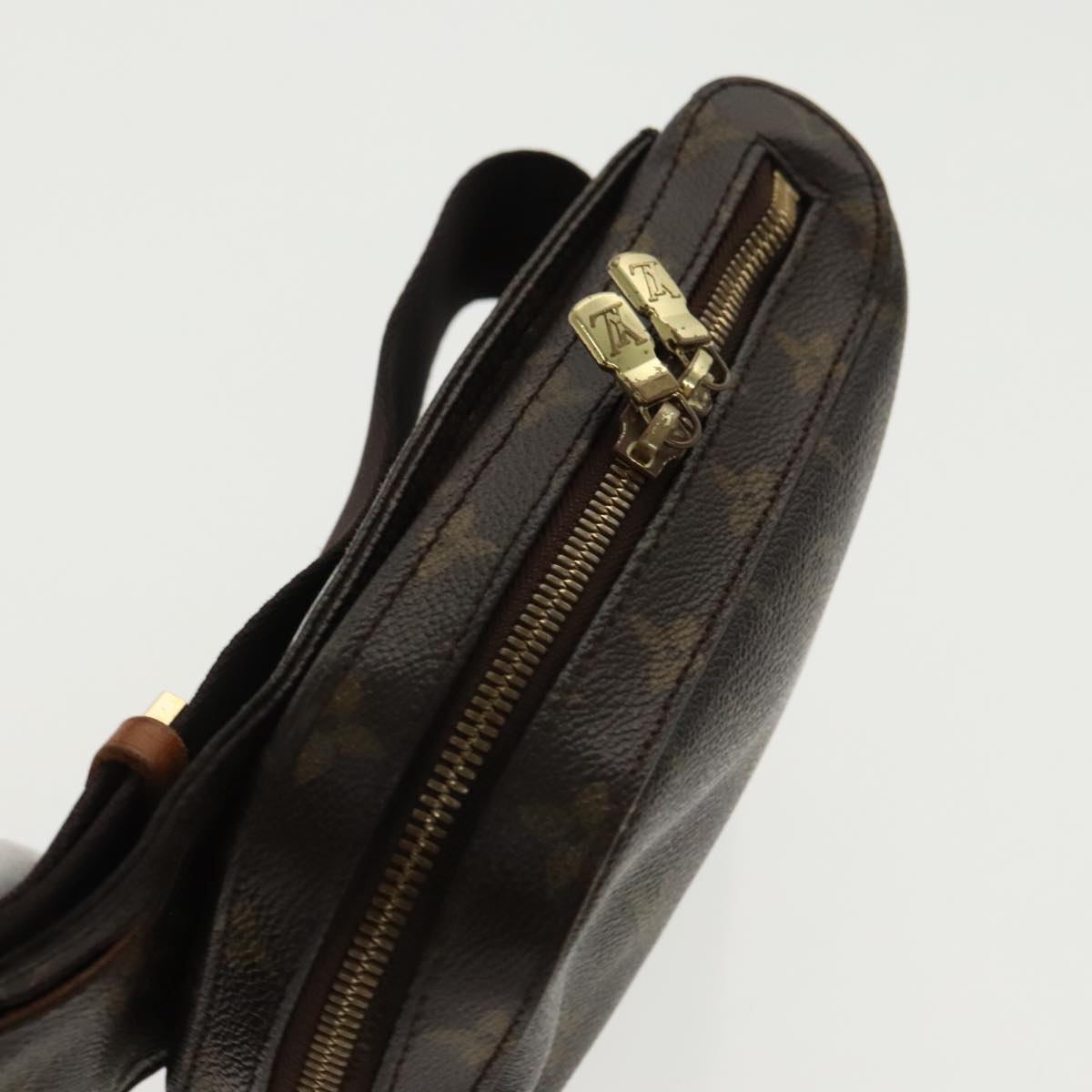 Louis Vuitton Geronimos, Brown, Canvas, shoulder
