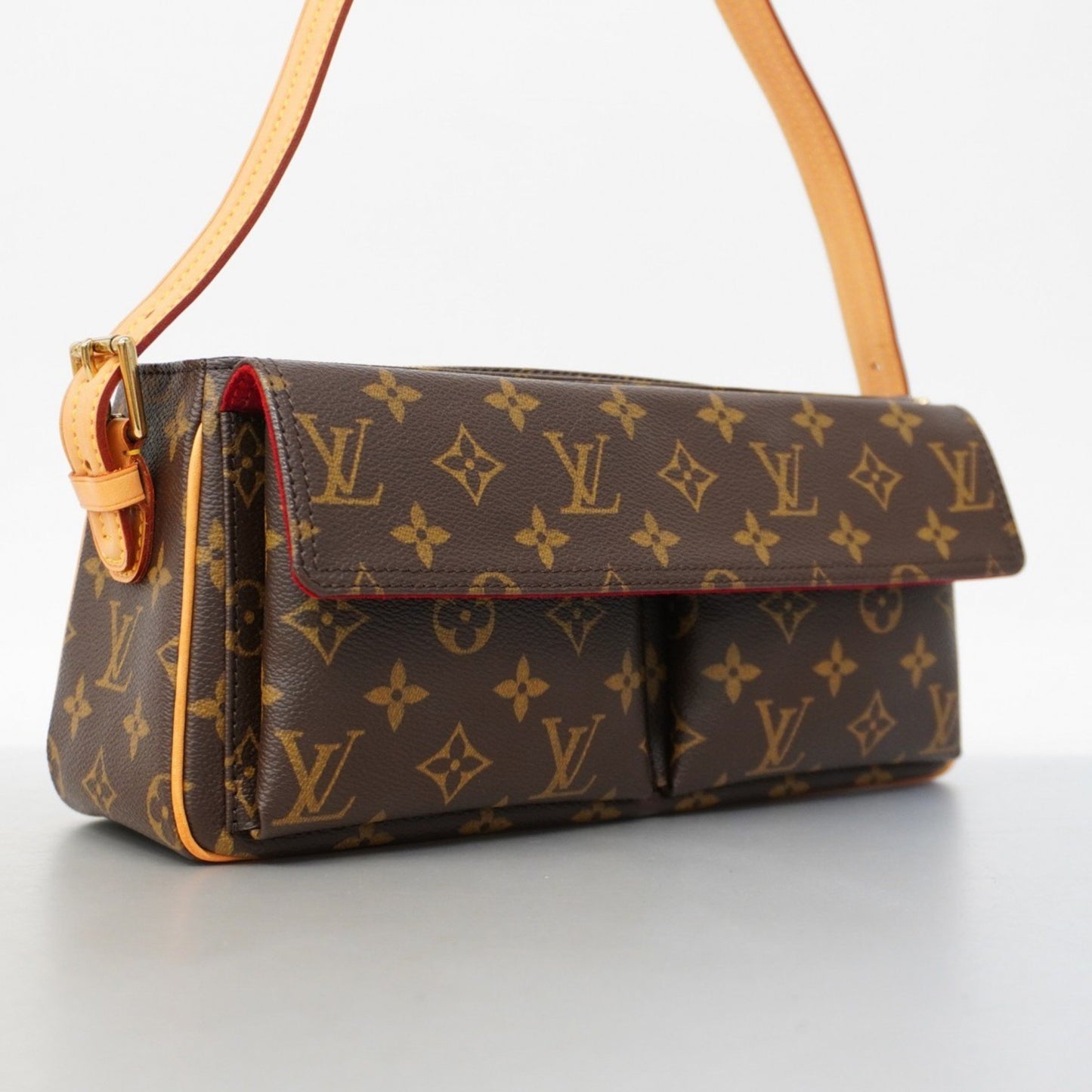 Louis Vuitton Viva Cité, Brown, Canvas, shoulder