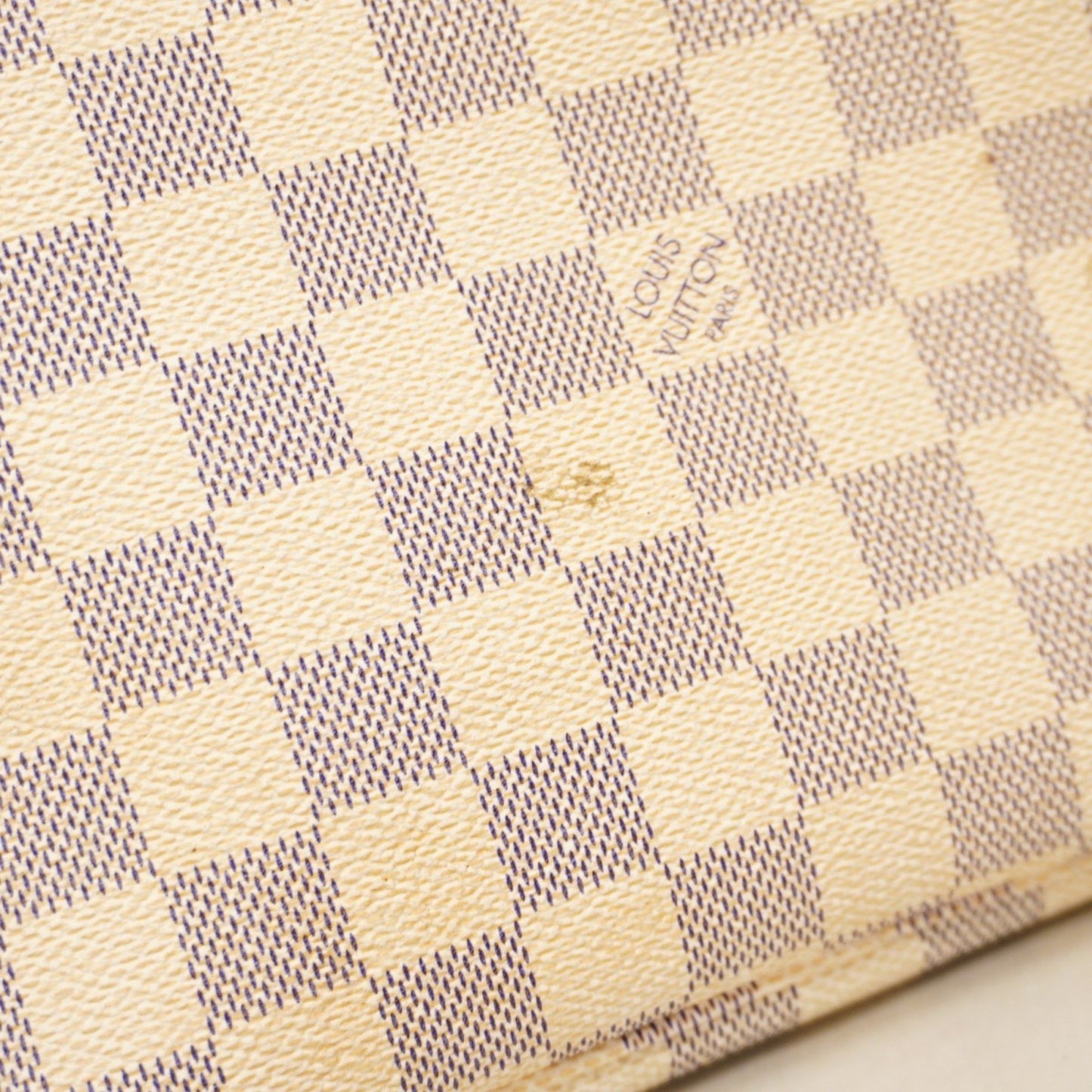 Louis Vuitton Neverfull MM, White, Canvas, tote