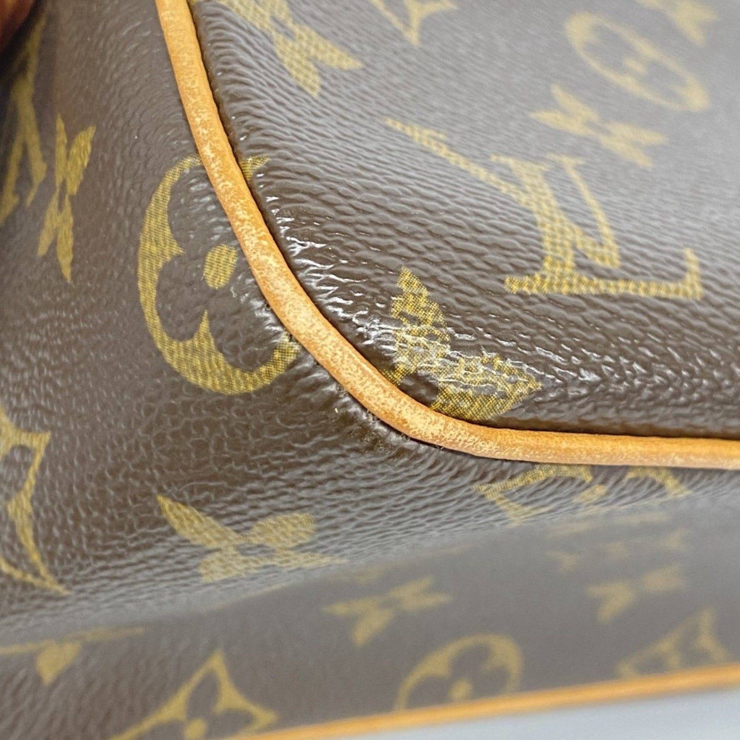 Louis Vuitton Viva Cité, Brown, Canvas, shoulder