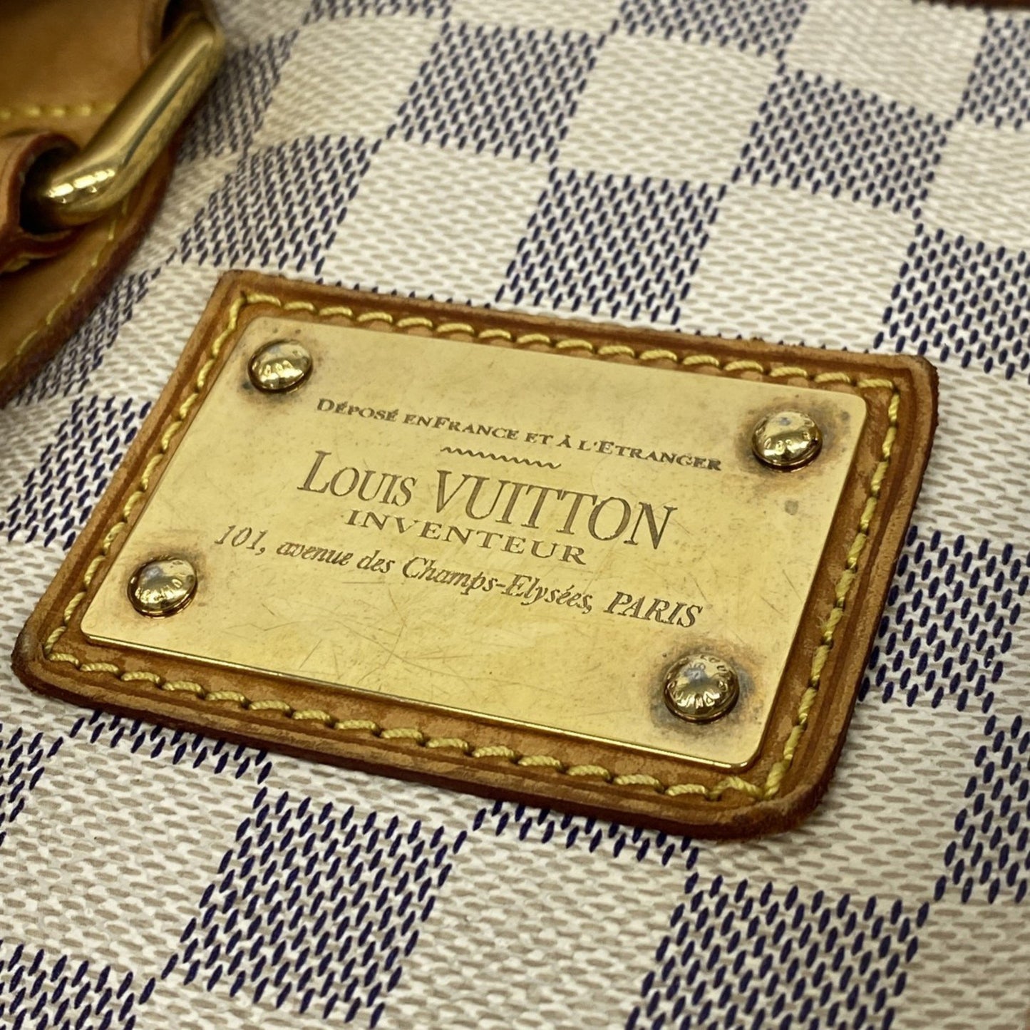 Louis Vuitton Hampstead, White, Canvas, tote