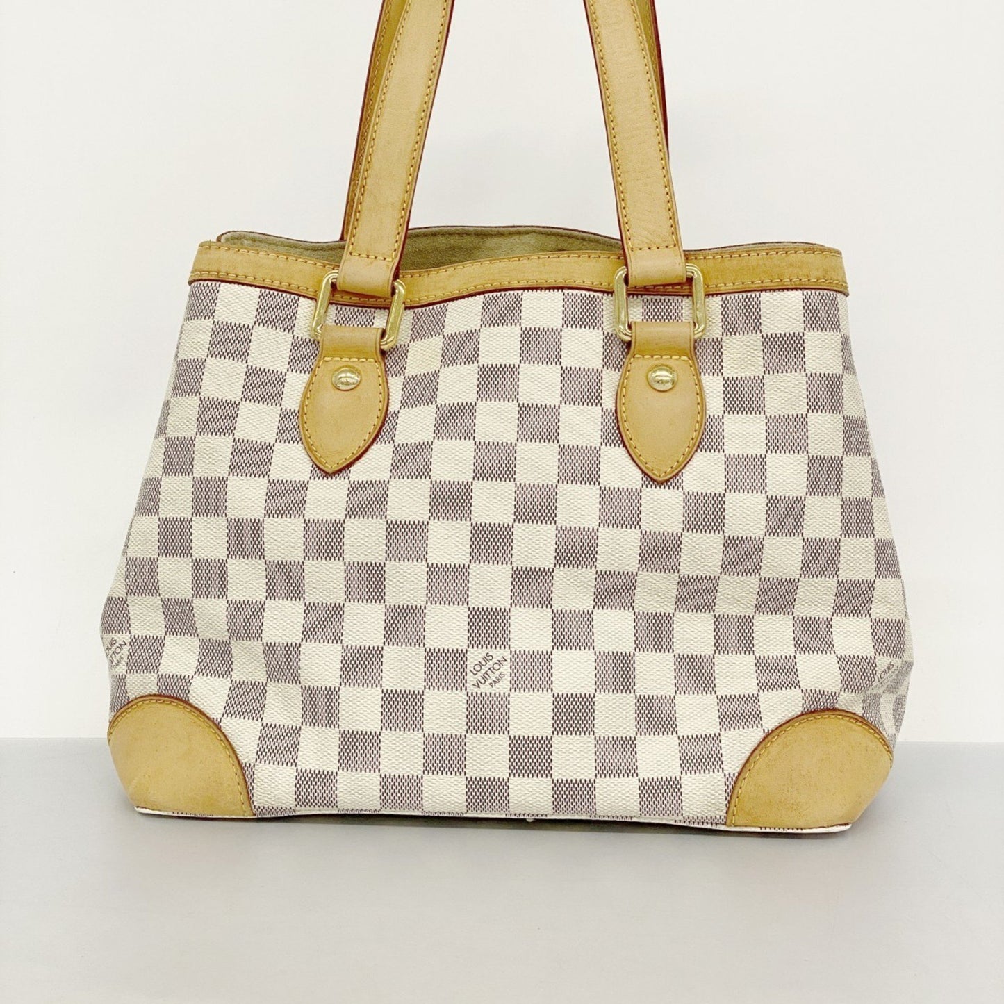 Louis Vuitton Hampstead, White, Canvas, tote
