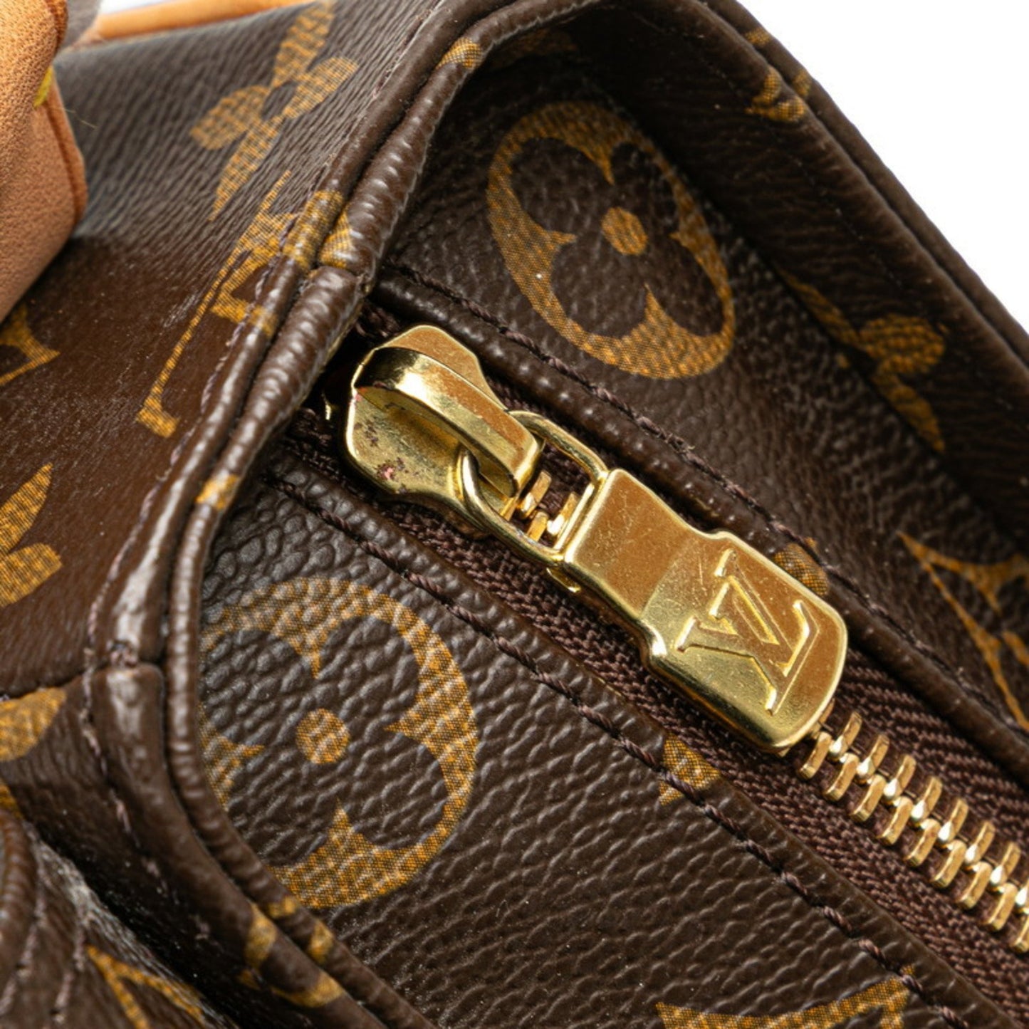 Louis Vuitton Viva Cité, Brown, Canvas, shoulder