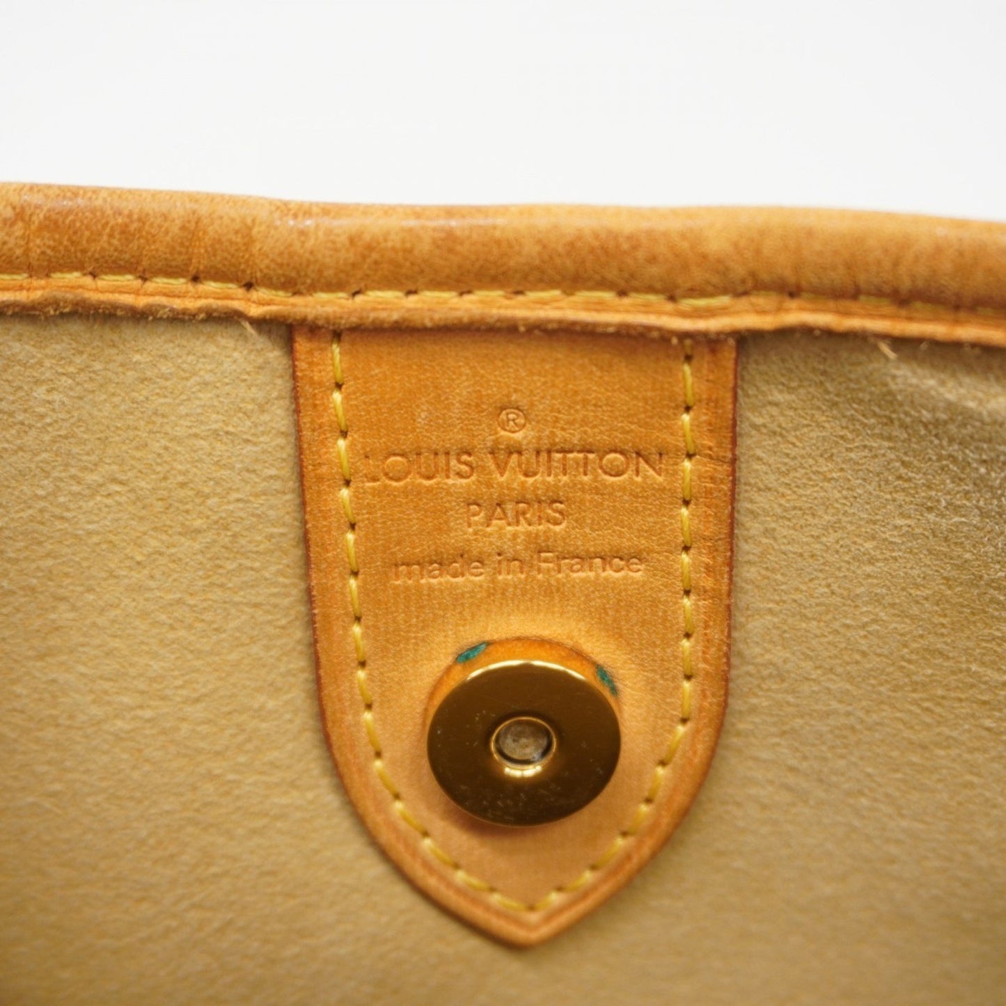 Louis Vuitton Galliera, White, Canvas, shoulder