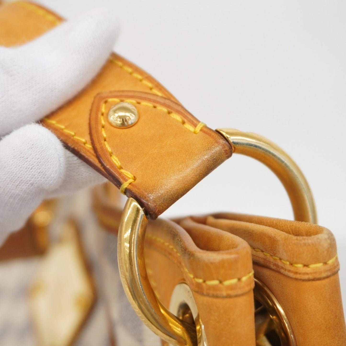 Louis Vuitton Galliera, White, Canvas, shoulder