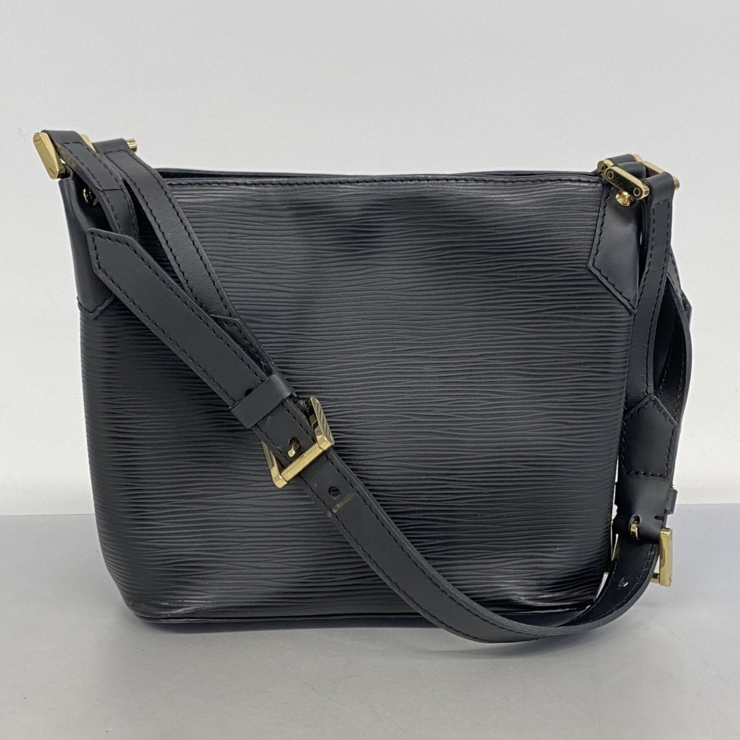 Louis Vuitton Mandara, Black, Leather, shoulder