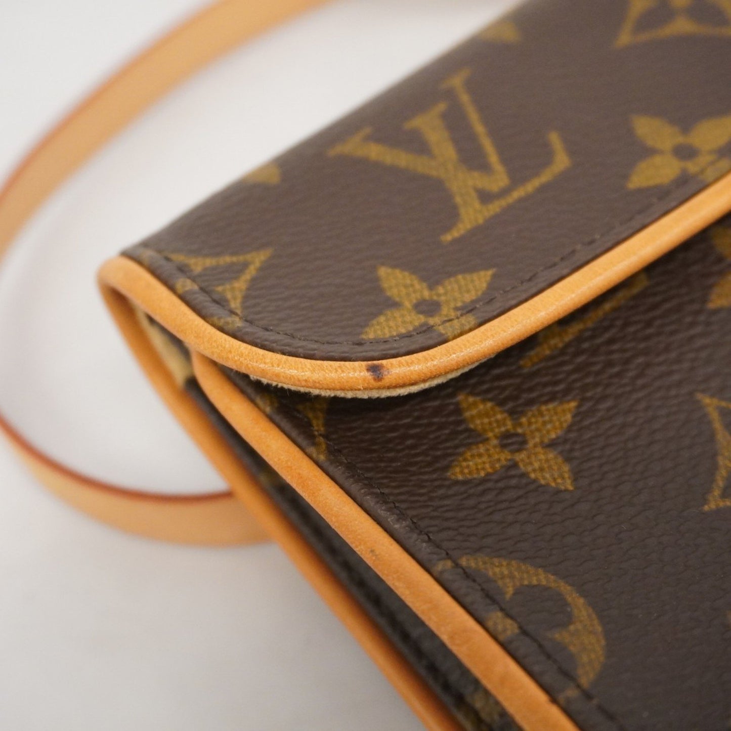 Louis Vuitton Pochette florentine, Brown, Canvas, clutch