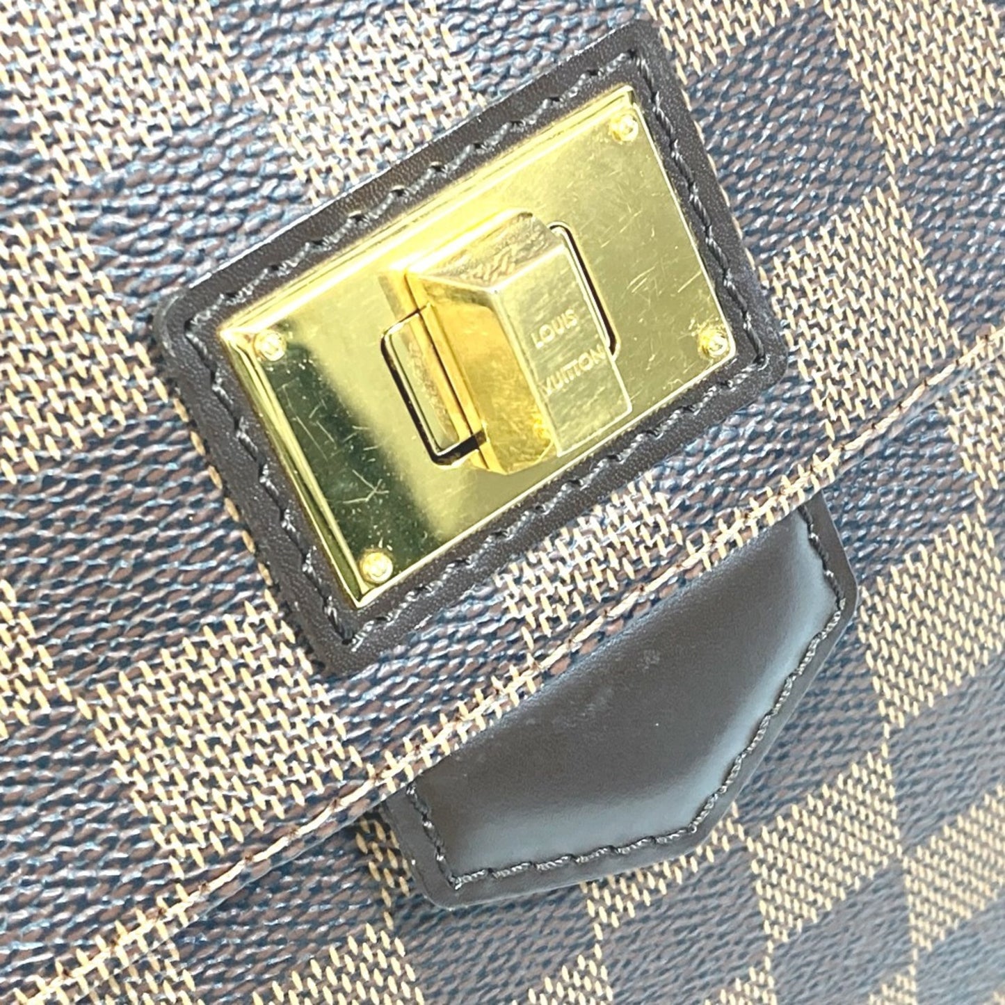 Louis Vuitton Besace, Brown, Canvas, shoulder