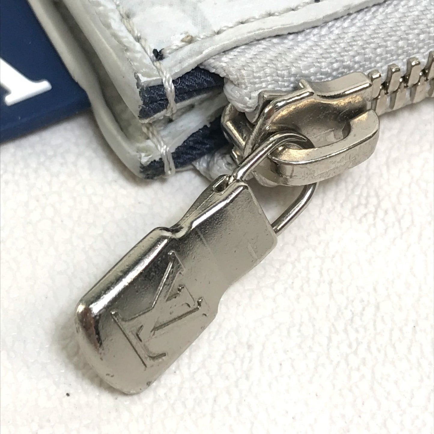 Louis Vuitton Pochette Jour, White, Canvas, clutch