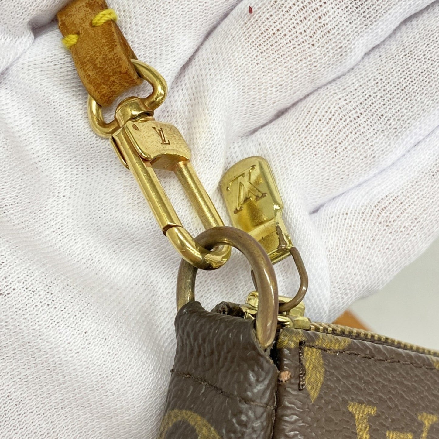 Louis Vuitton Pochette Accessoire, Brown, Canvas, clutch