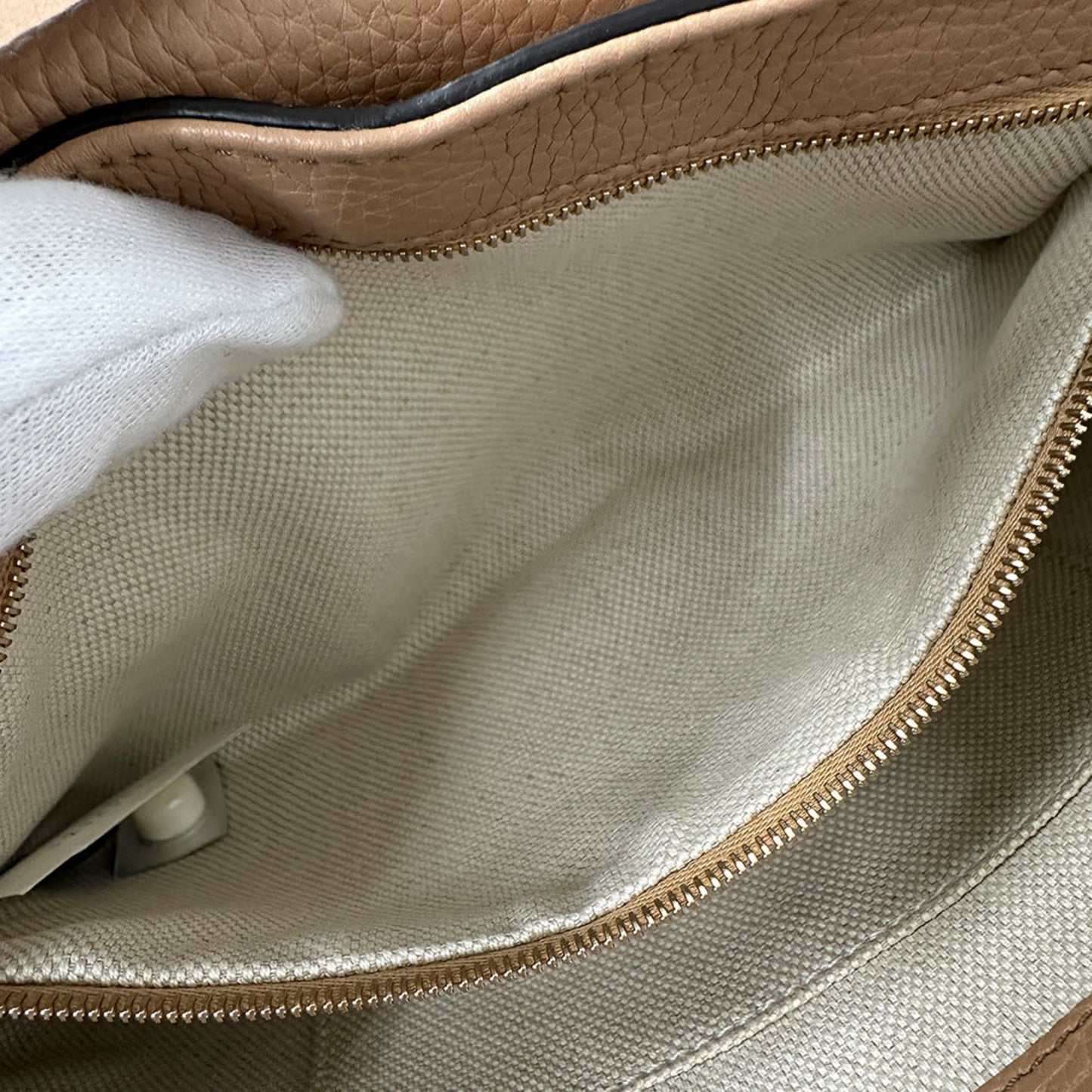 Gucci Interlocking G, Beige, Leather, shoulder