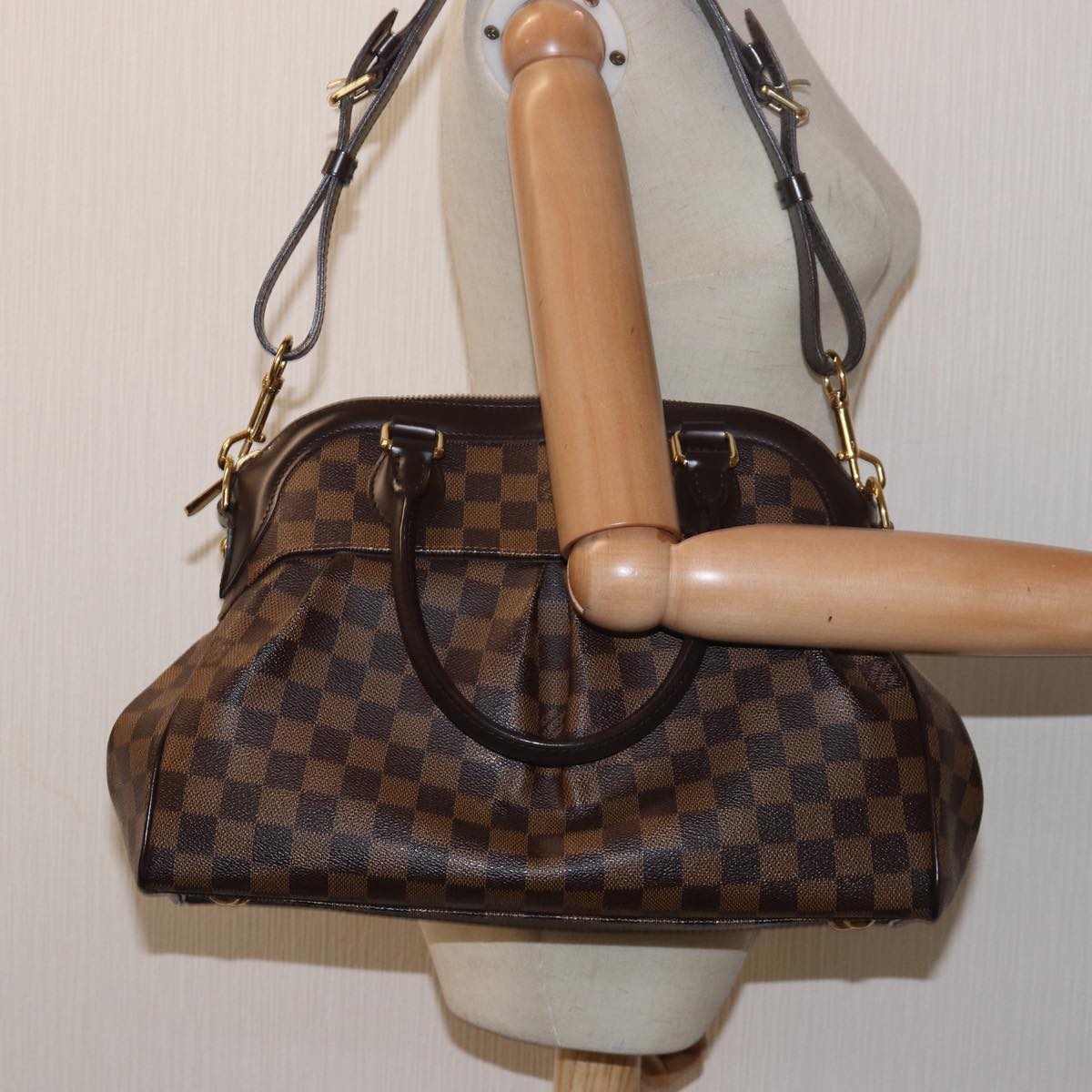 Louis Vuitton Trevi, Brown, Canvas, handbag