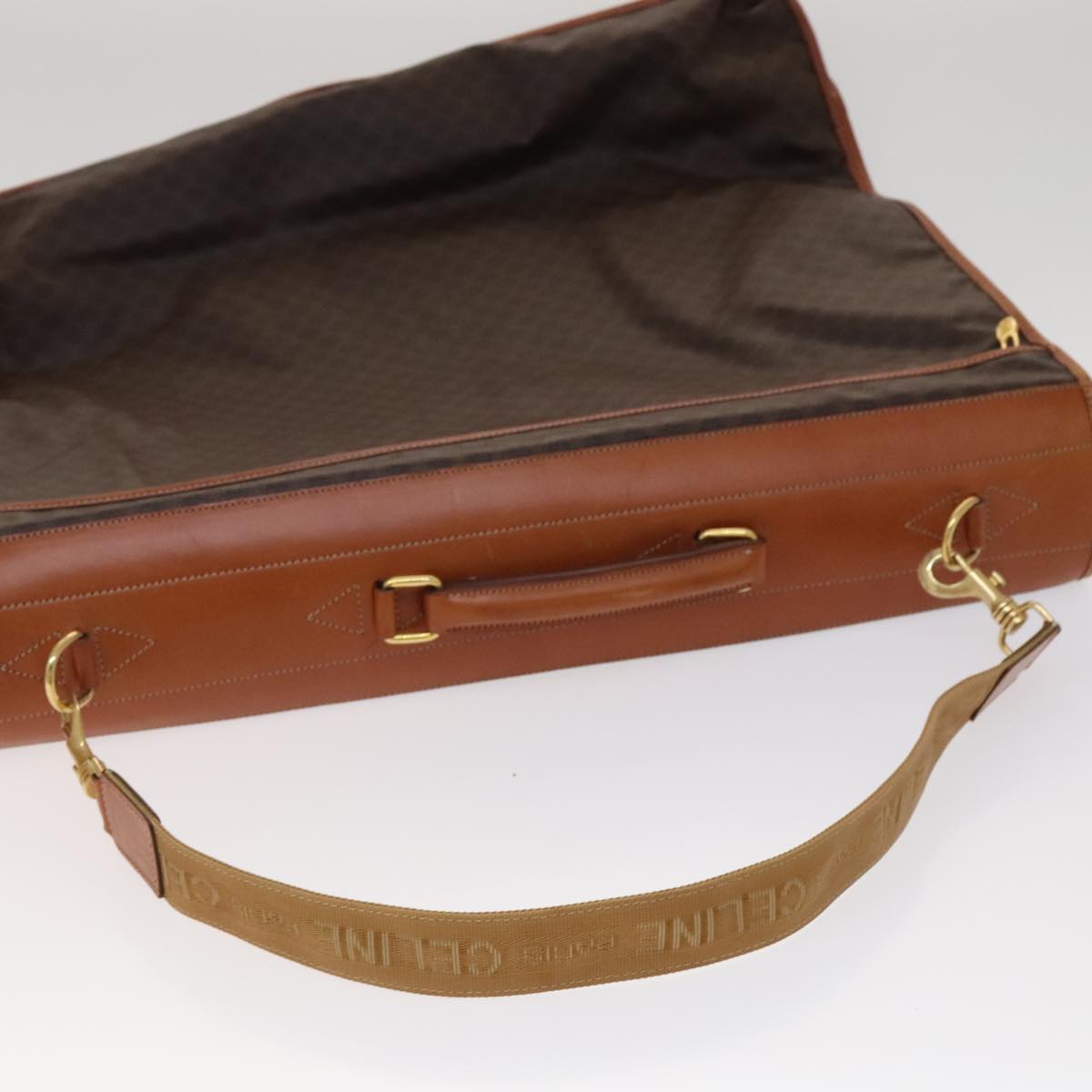 Céline Macadam, Brown, Canvas, travel