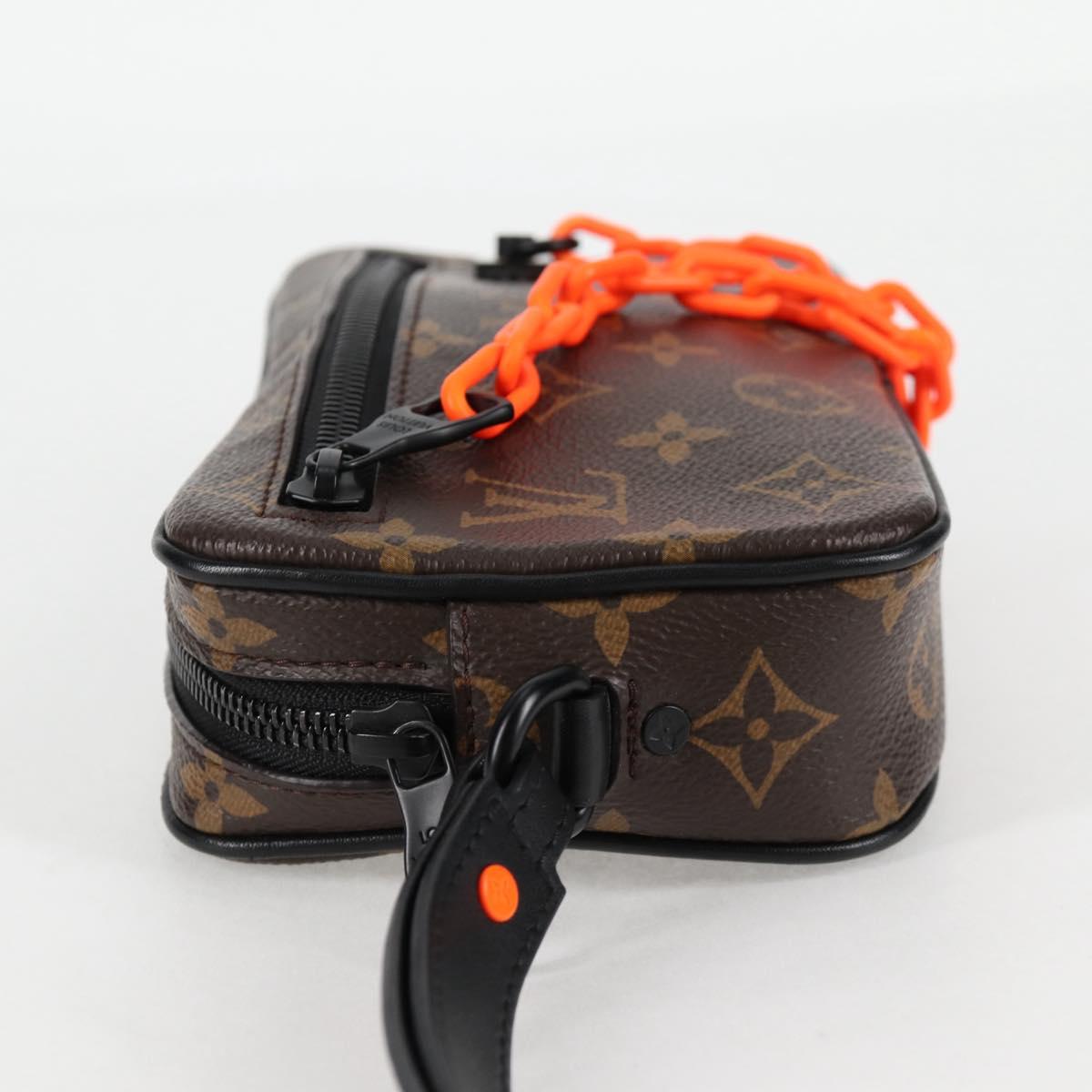 Louis Vuitton Volga, Brown, Canvas, clutch