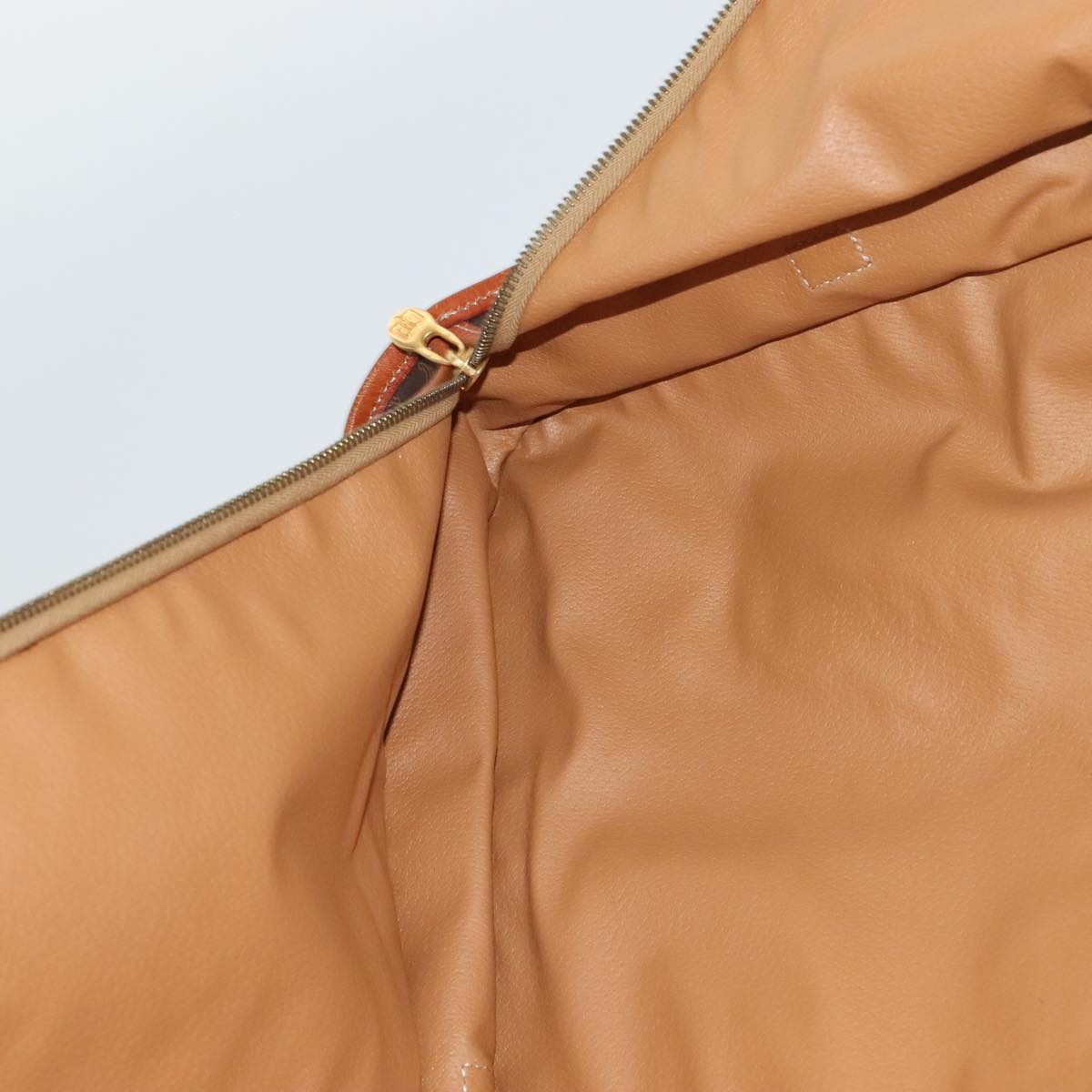 Céline Macadam, Brown, Canvas, travel