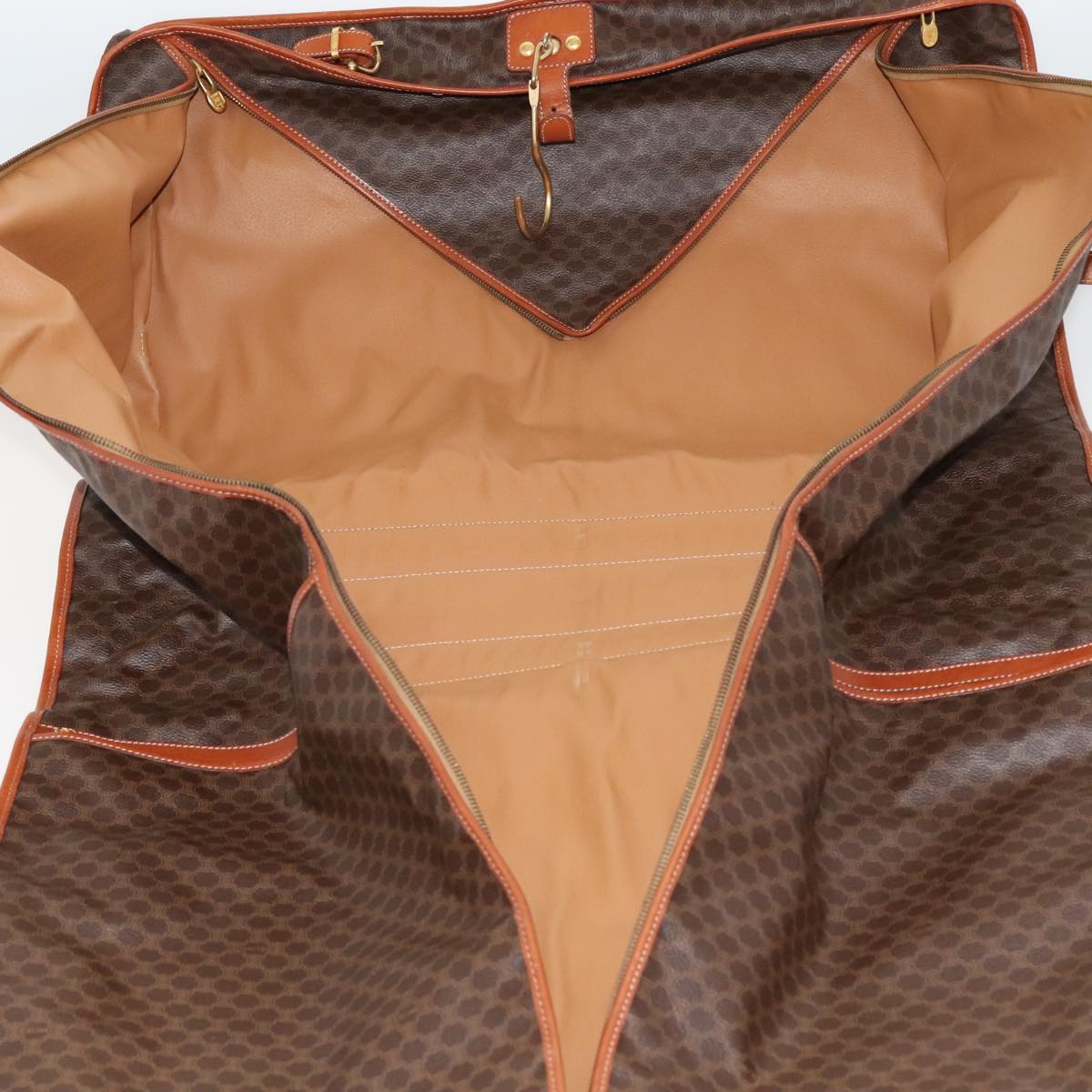 Céline Macadam, Brown, Canvas, travel