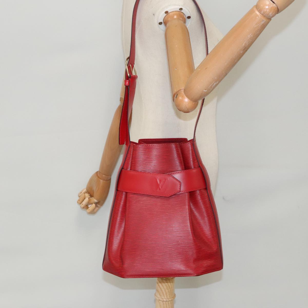 Louis Vuitton Sac d'épaule, Red, Leather, shoulder