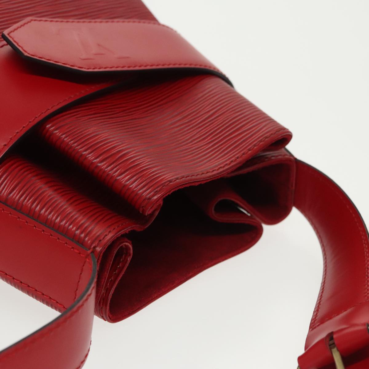 Louis Vuitton Sac d'épaule, Red, Leather, shoulder