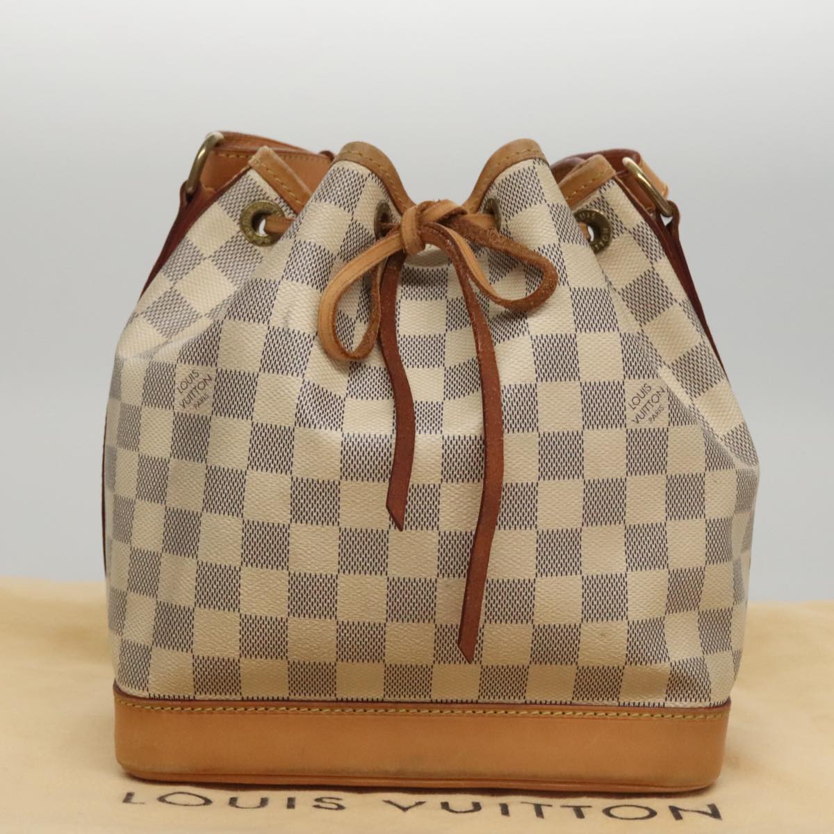 Louis Vuitton Noé, White, Canvas, shoulder
