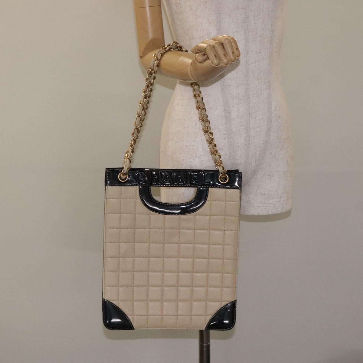 Chanel Chocolate bar, White, Leather, tote