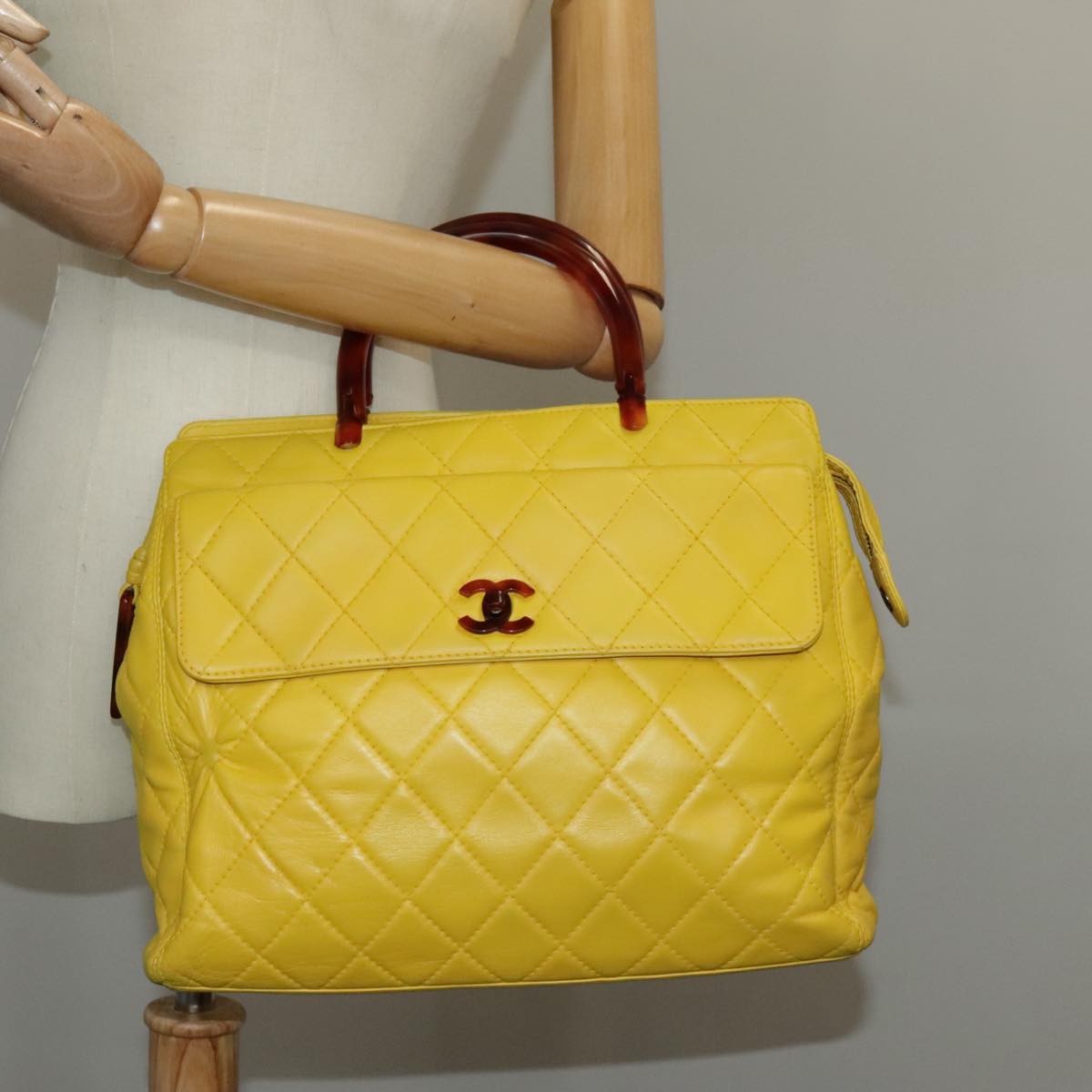 Chanel Cabas, Yellow, Leather, handbag