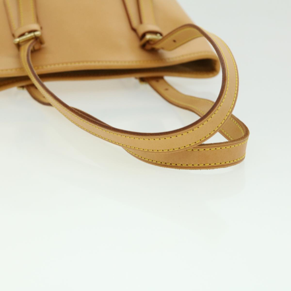 Louis Vuitton Bucket PM, Beige, Leather, shoulder